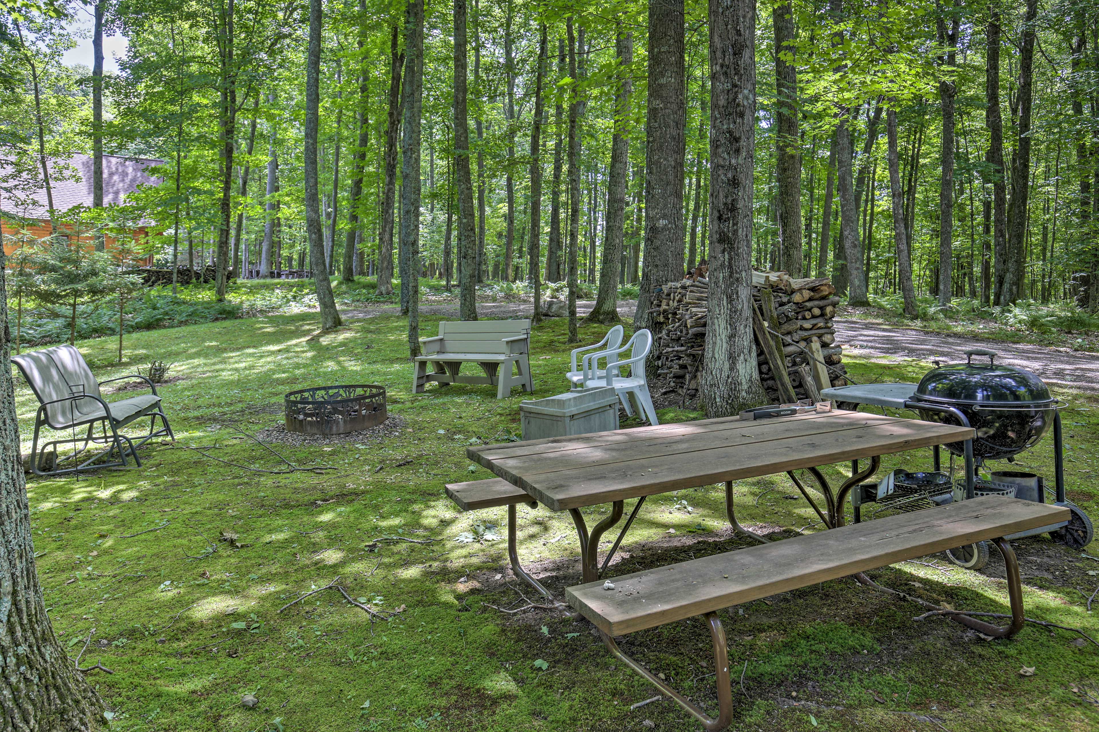 Exterior | Fire Pit | Grill