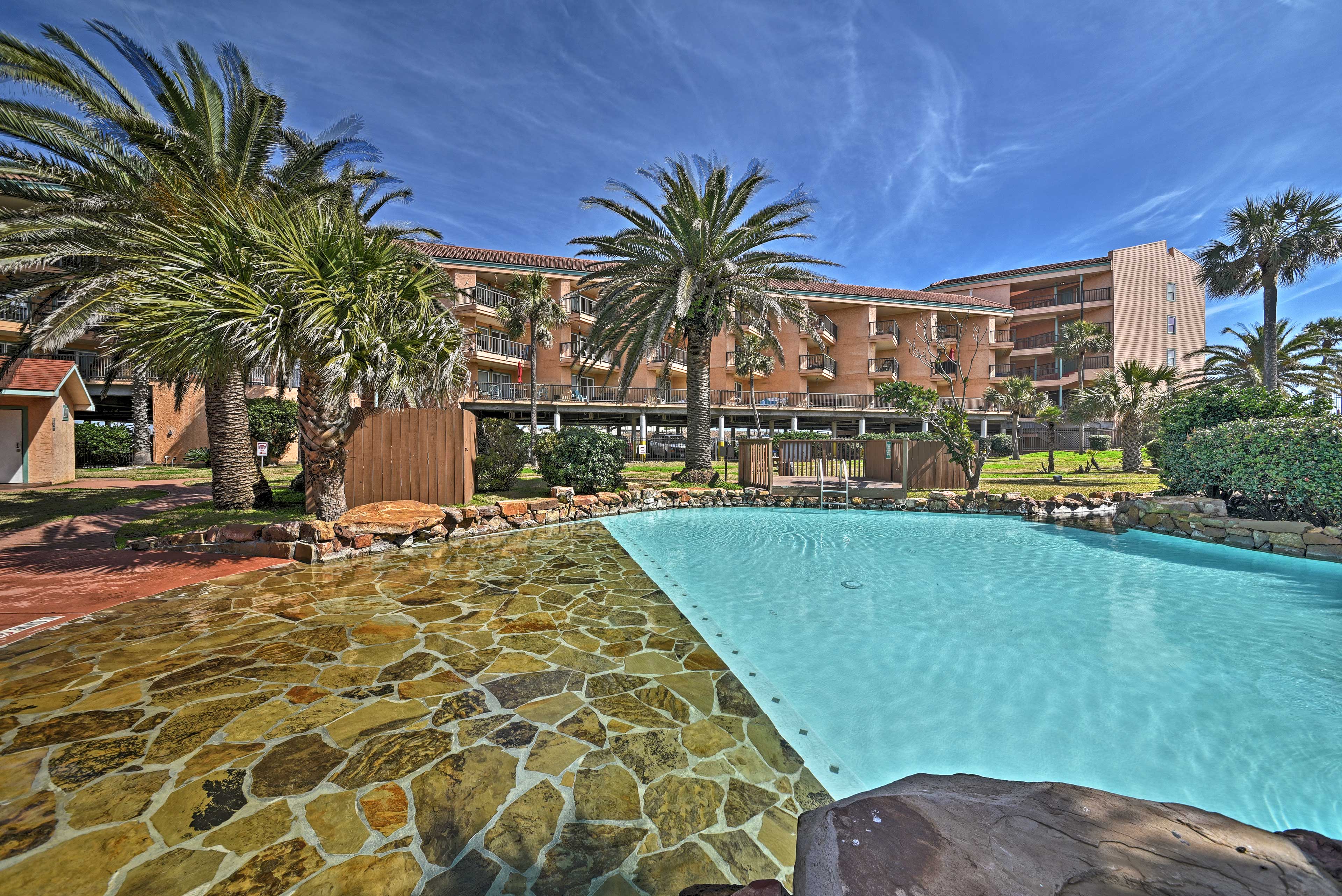 Jump into the lush community pool and enjoy the Lone Star State sunshine!