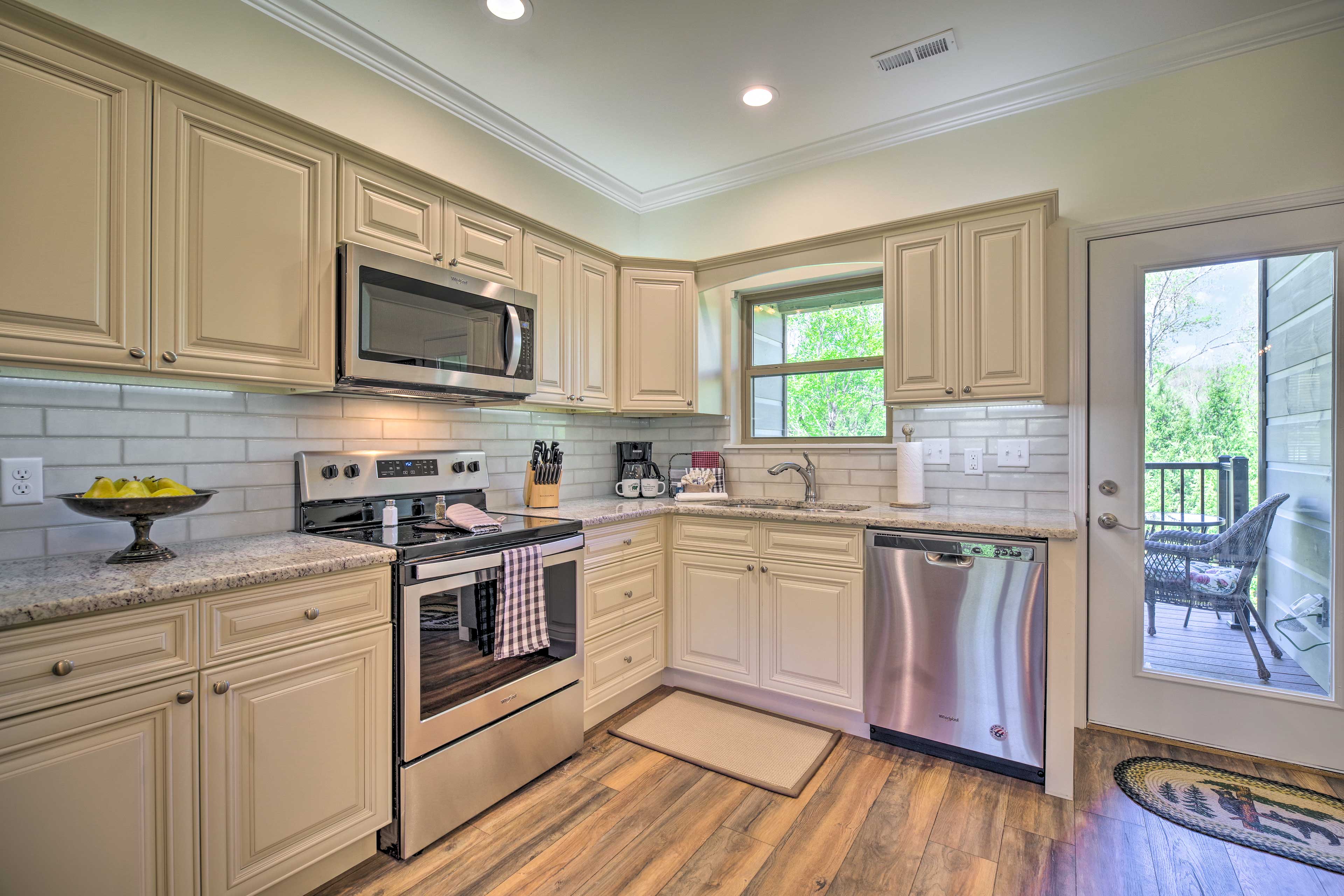 Kitchen | Equipped w/ Cooking Basics