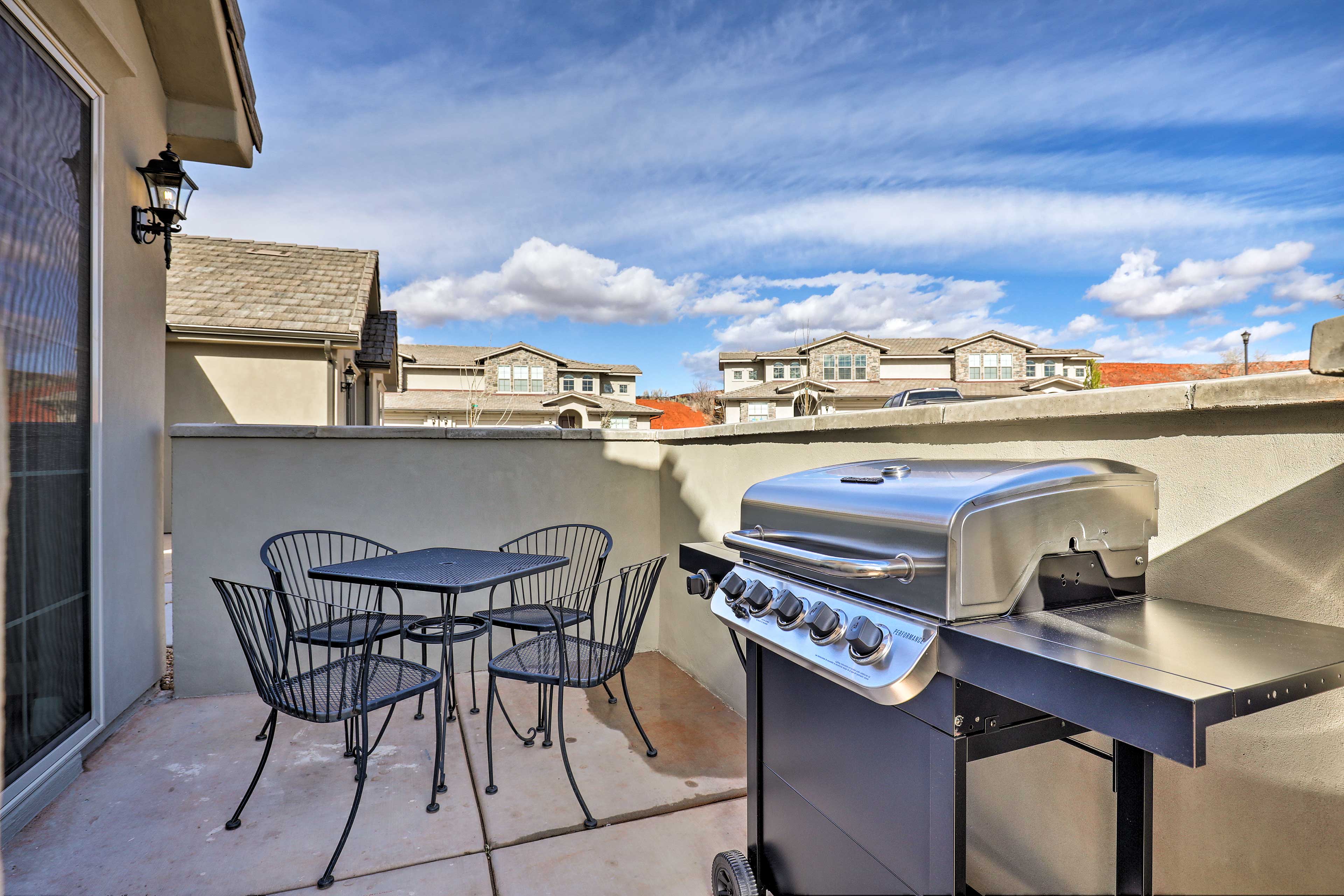 Private Patio | Gas Grill | Outdoor Dining Area