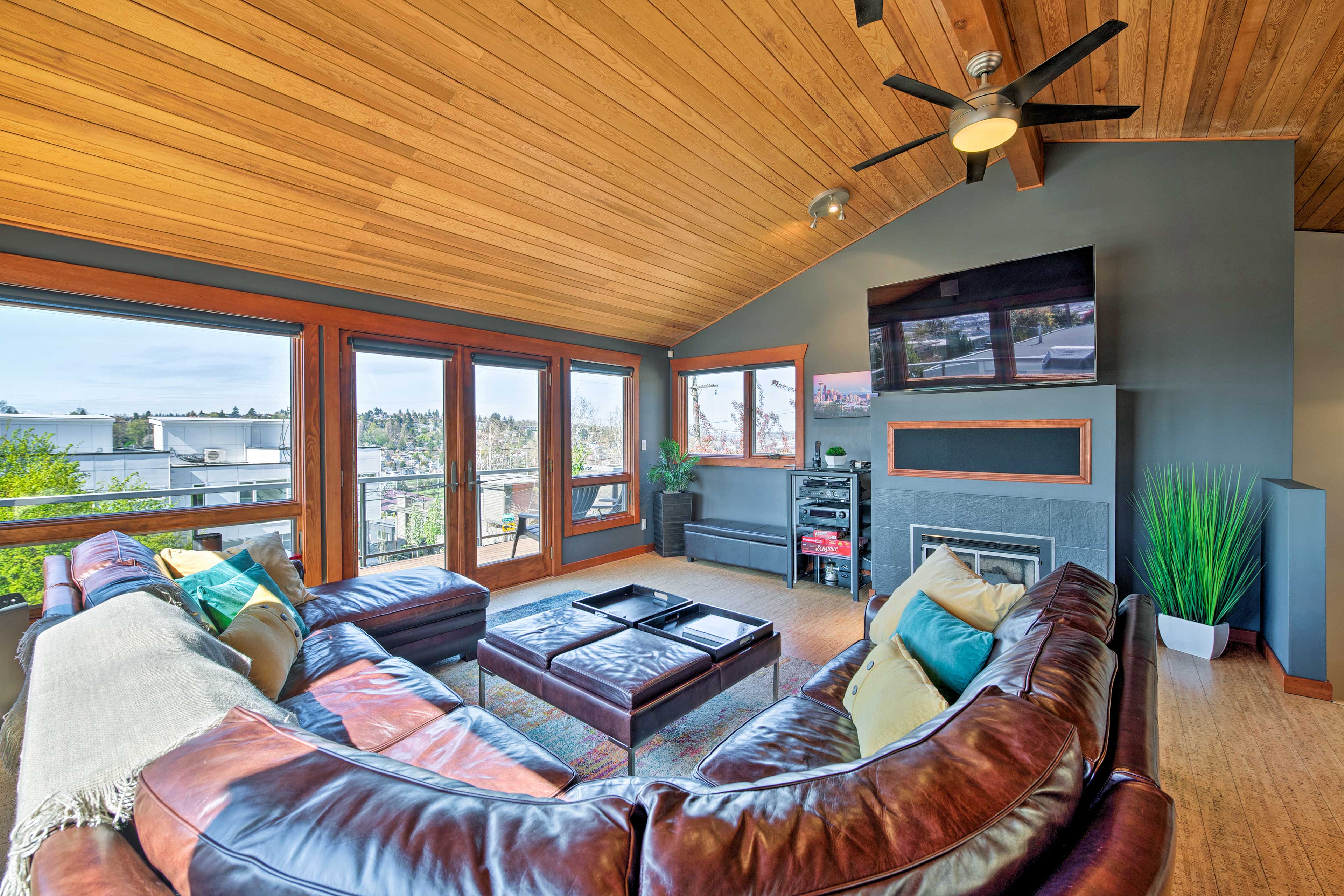 Book this impressive Queen Anne vacation rental for your next Seattle getaway!