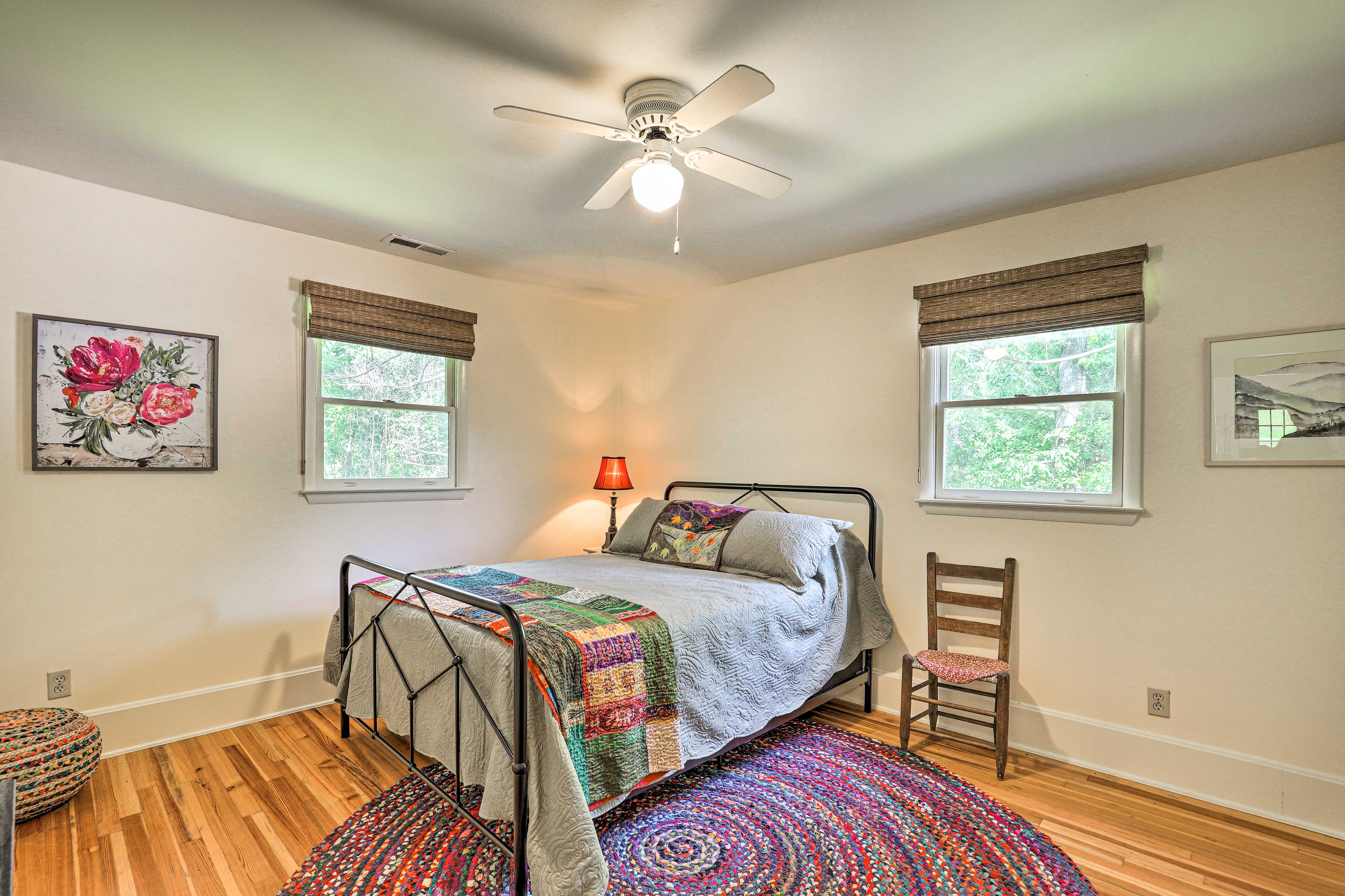 Bedroom 1 | Queen Bed | En-Suite Bathroom