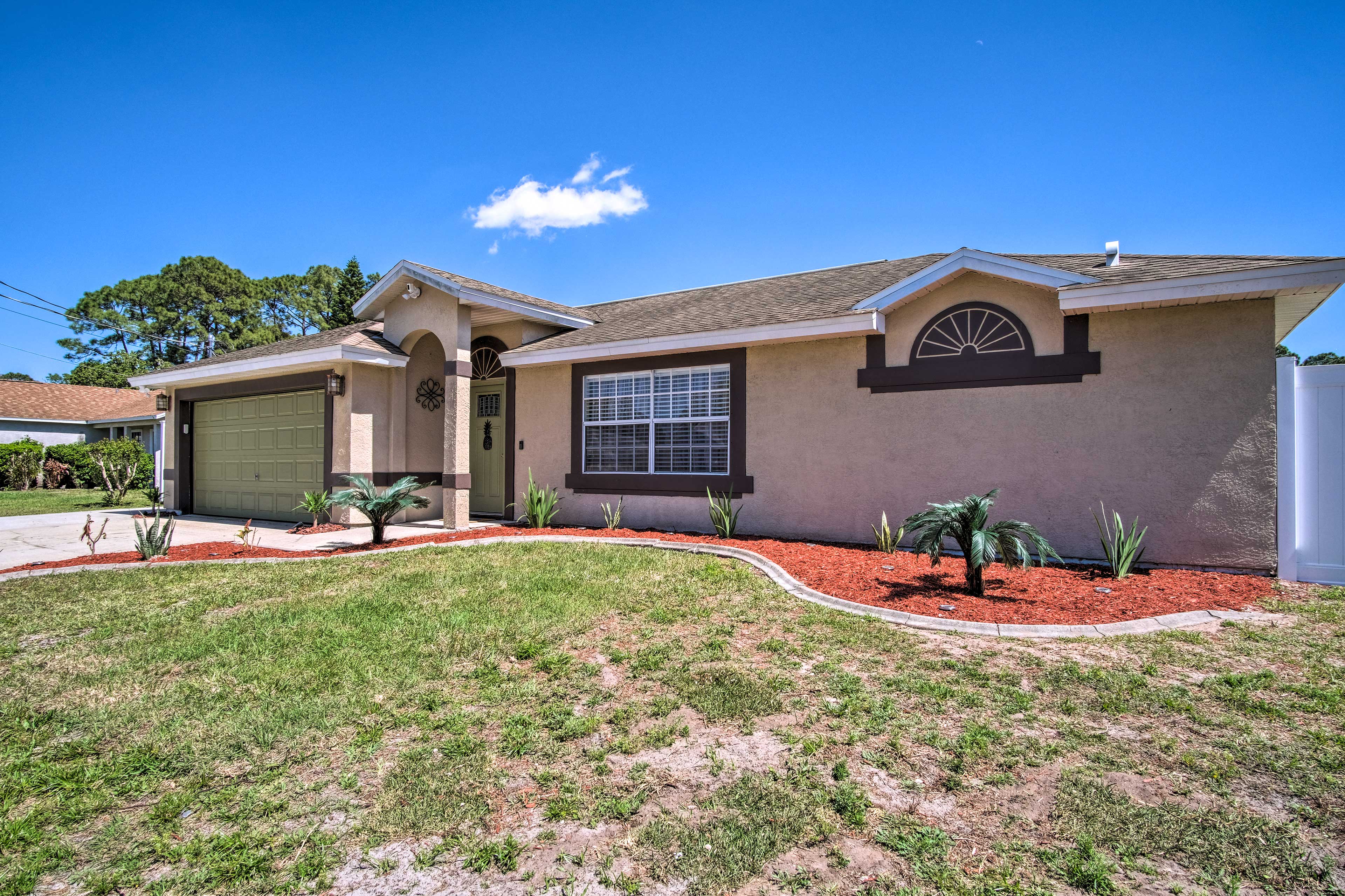 Home Exterior | Driveway Parking (4 Vehicles) | Step-Free Access