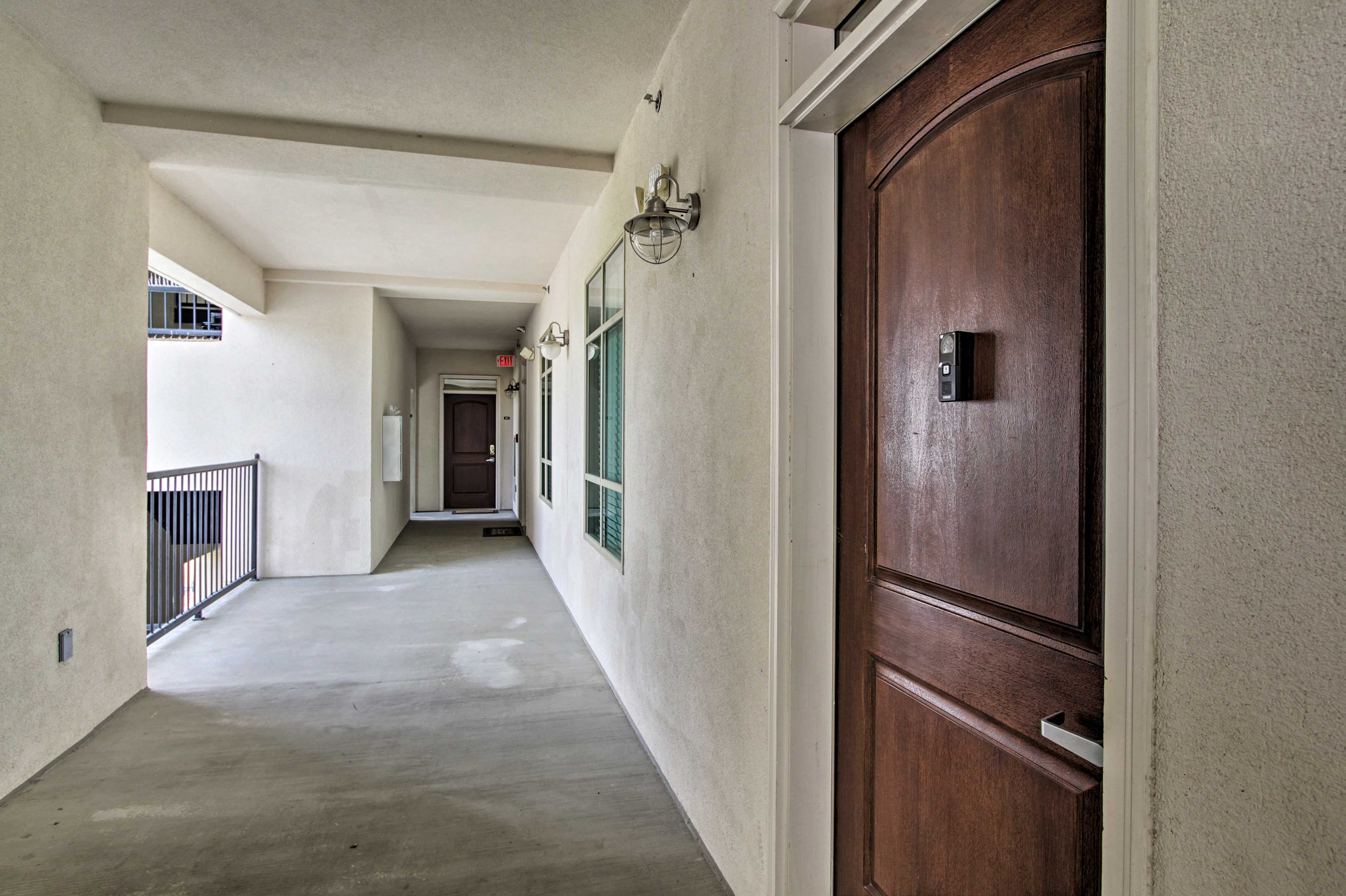 Front Entrance | Step-Free Access | Elevator On-Site