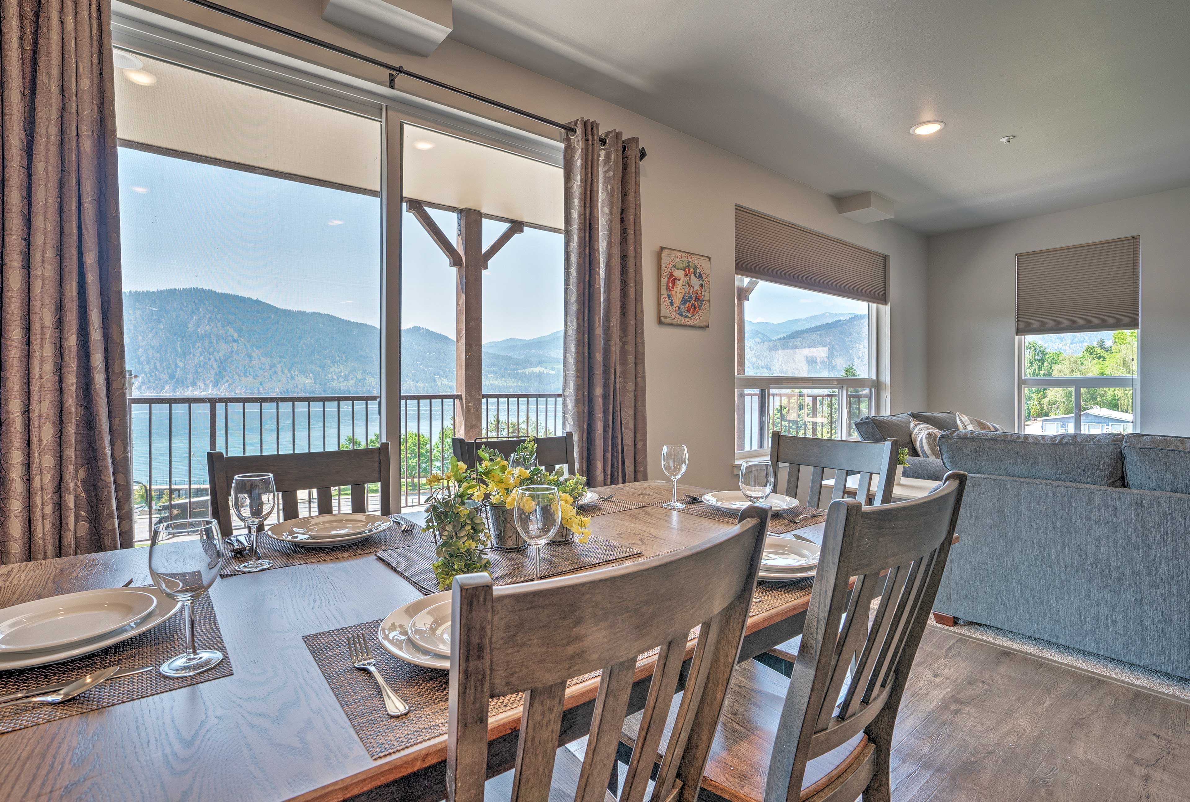 Dining Area | Dishware & Flatware