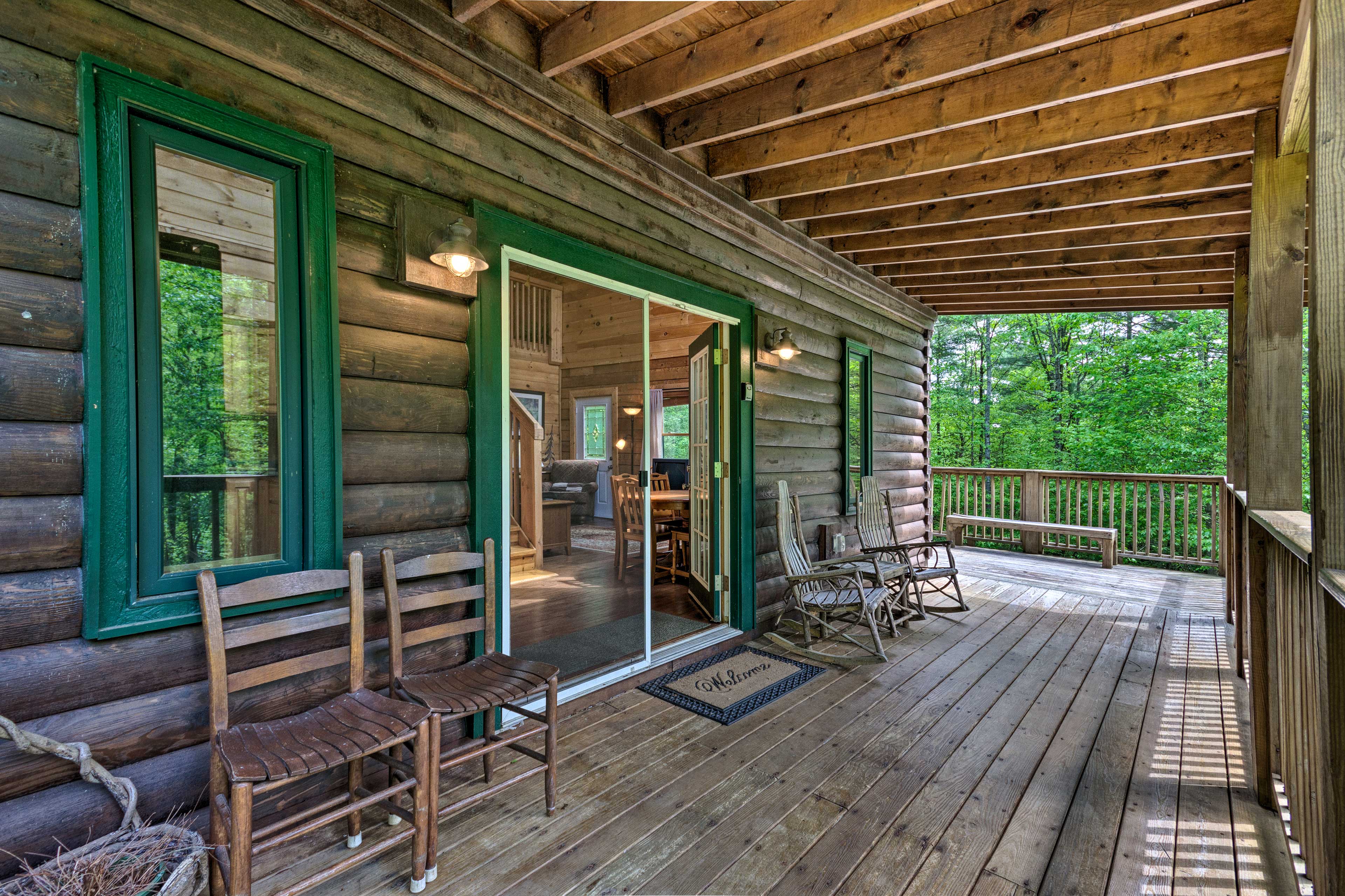 Private Deck | Outdoor Dining