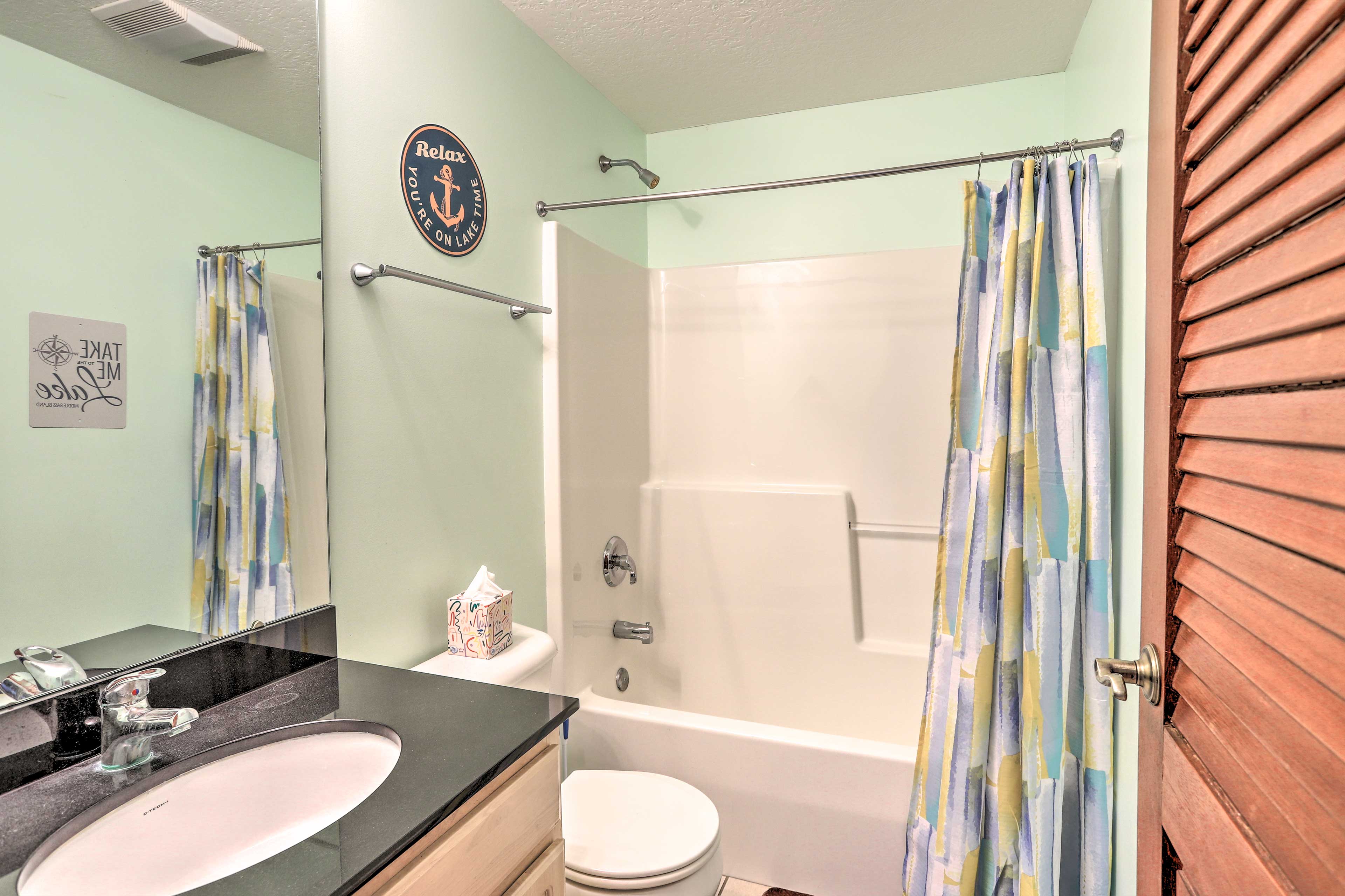 Full Bathroom | Linens & Towels