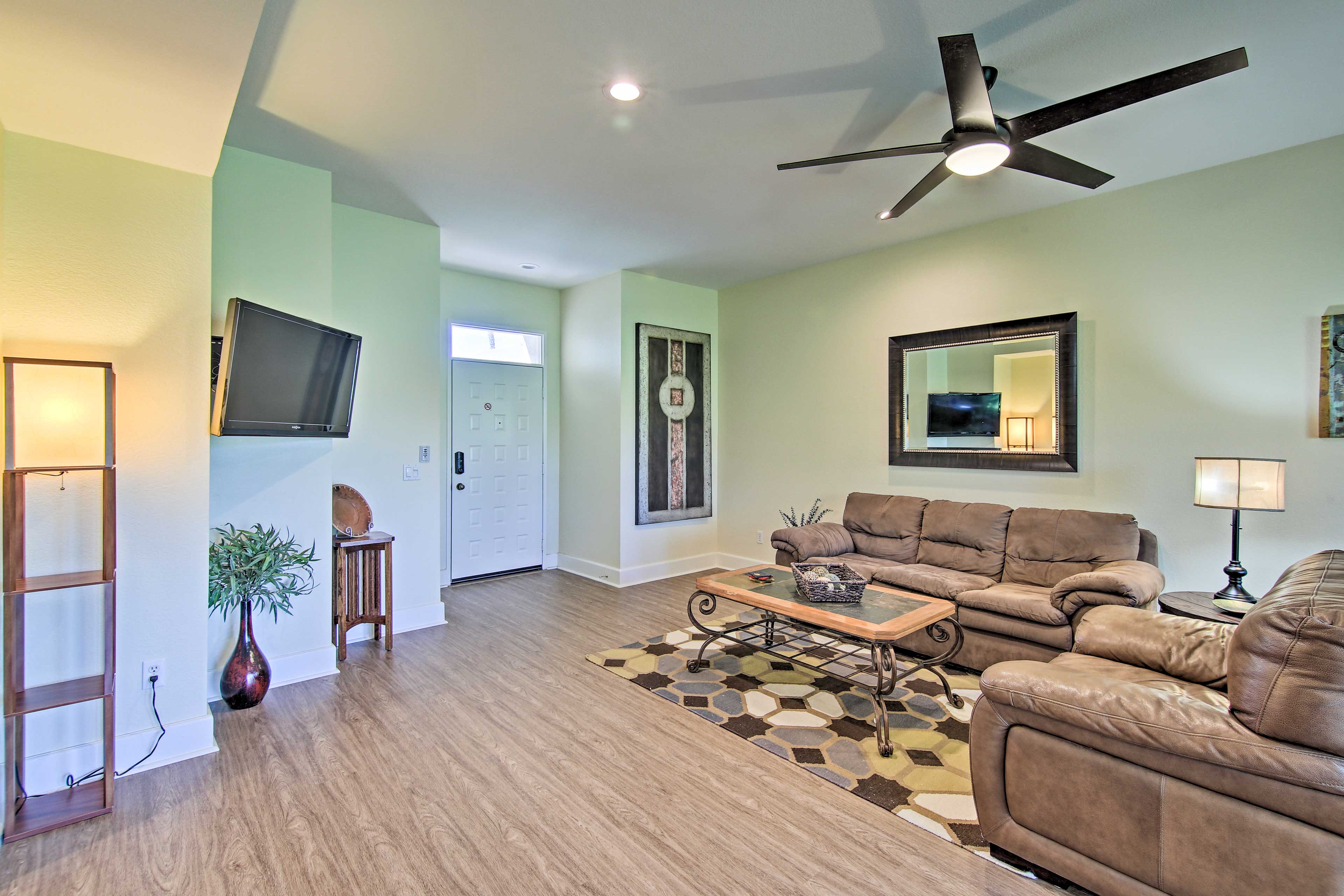 Living Room | Free WiFi | Central A/C | Gas Fireplace