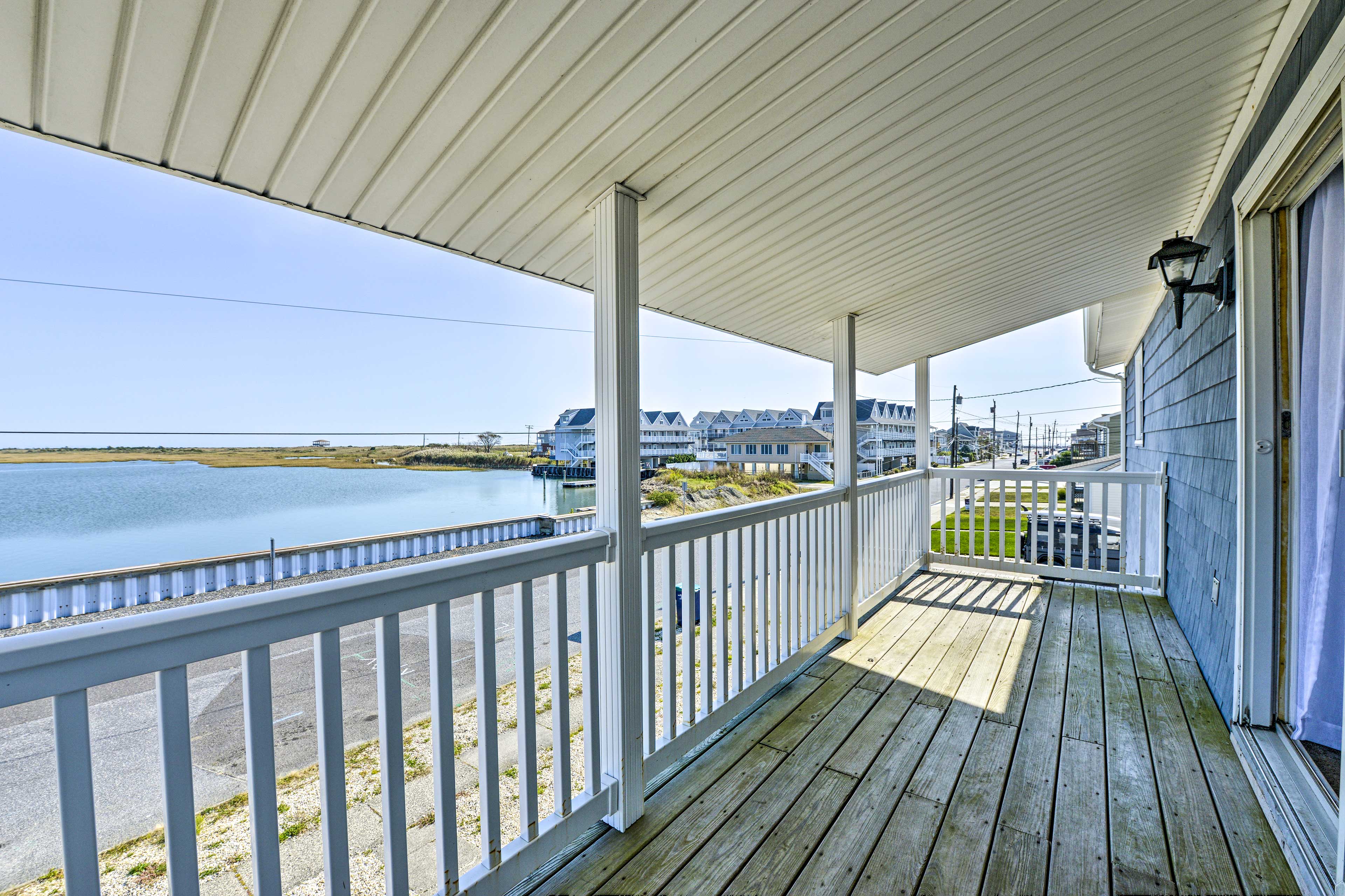 Covered Deck | Gas Grill