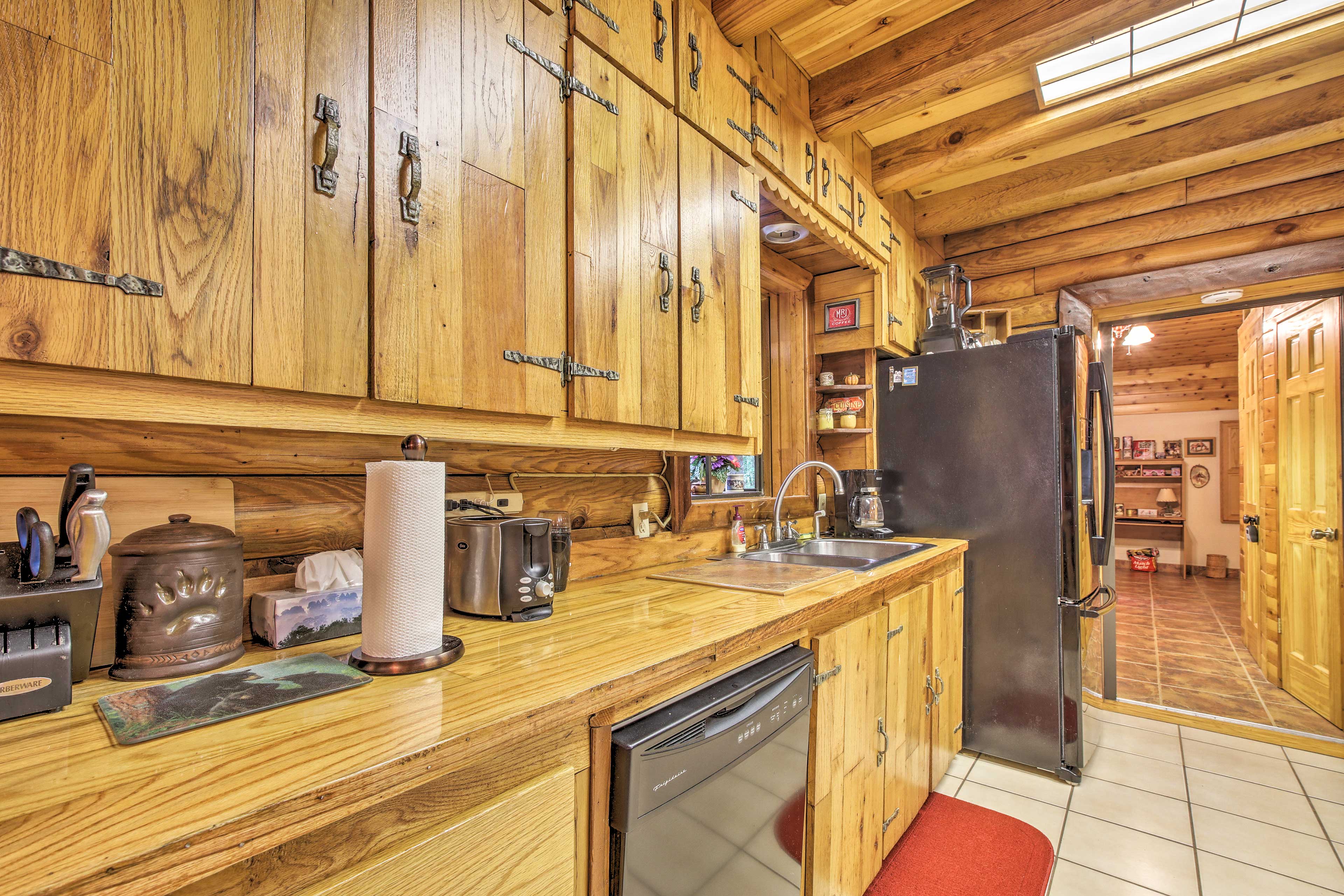 The fully equipped kitchen makes it easy to prepare meals.