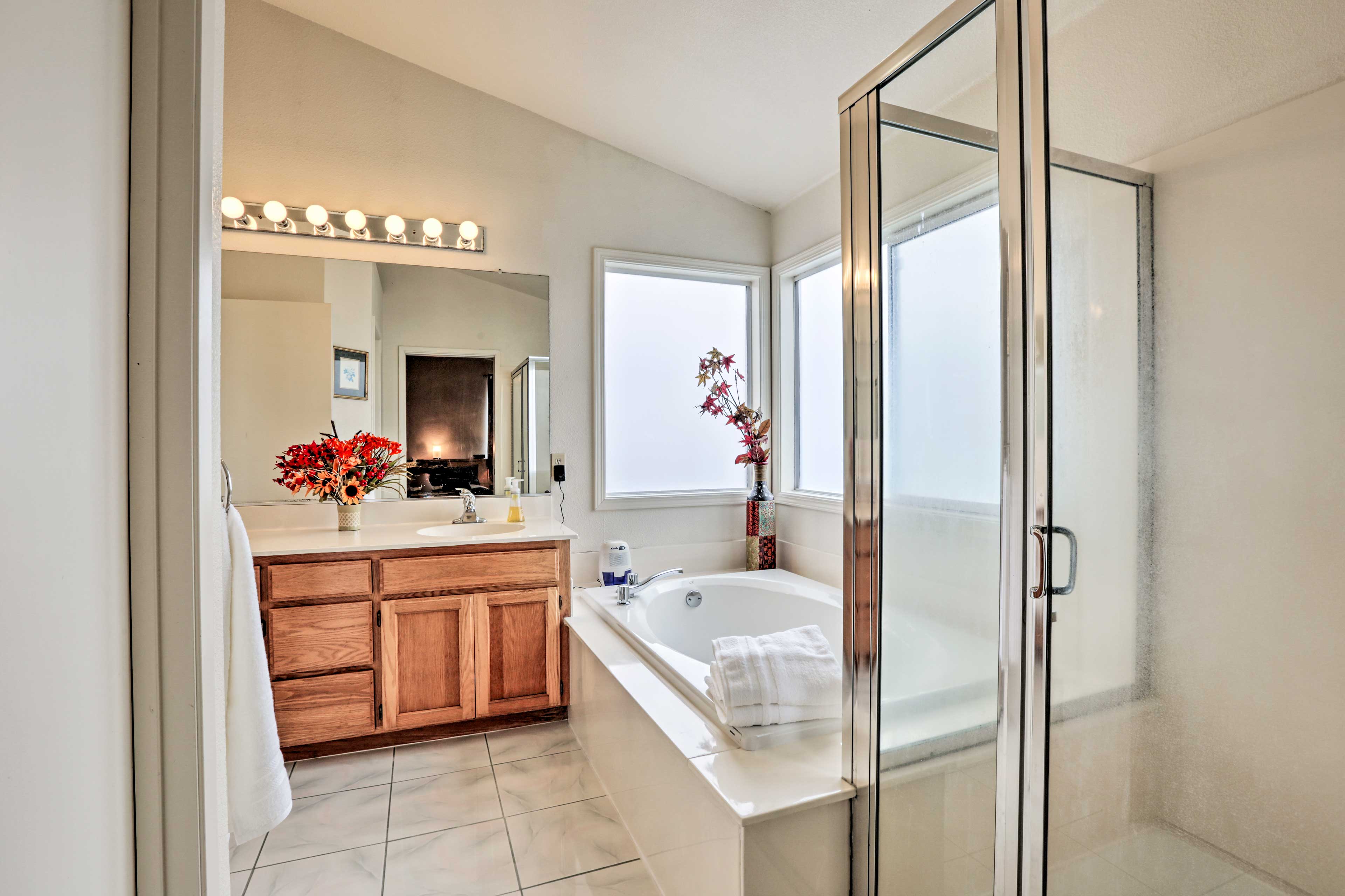 En-Suite Bathroom | Linens/Towels