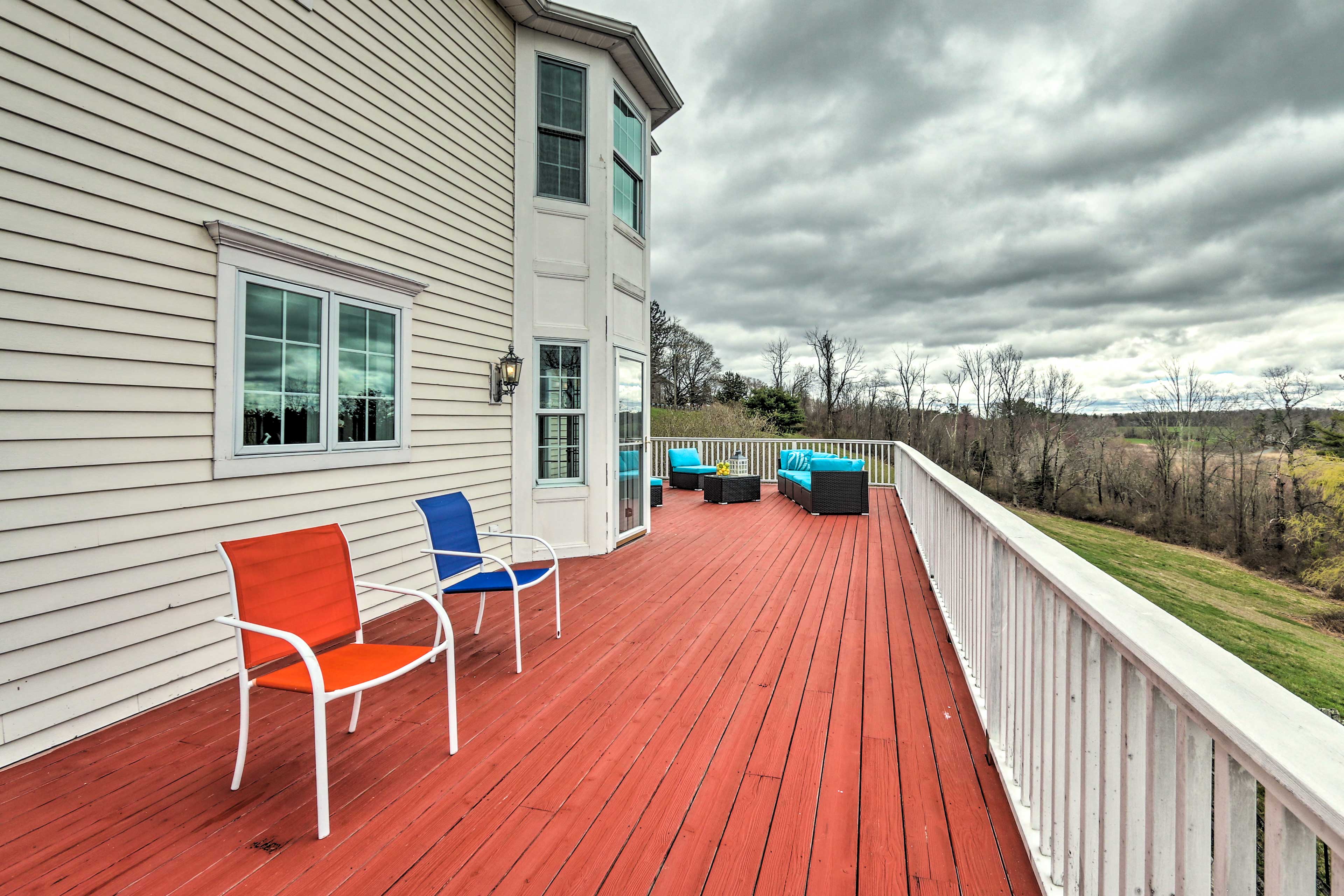 Furnished Deck