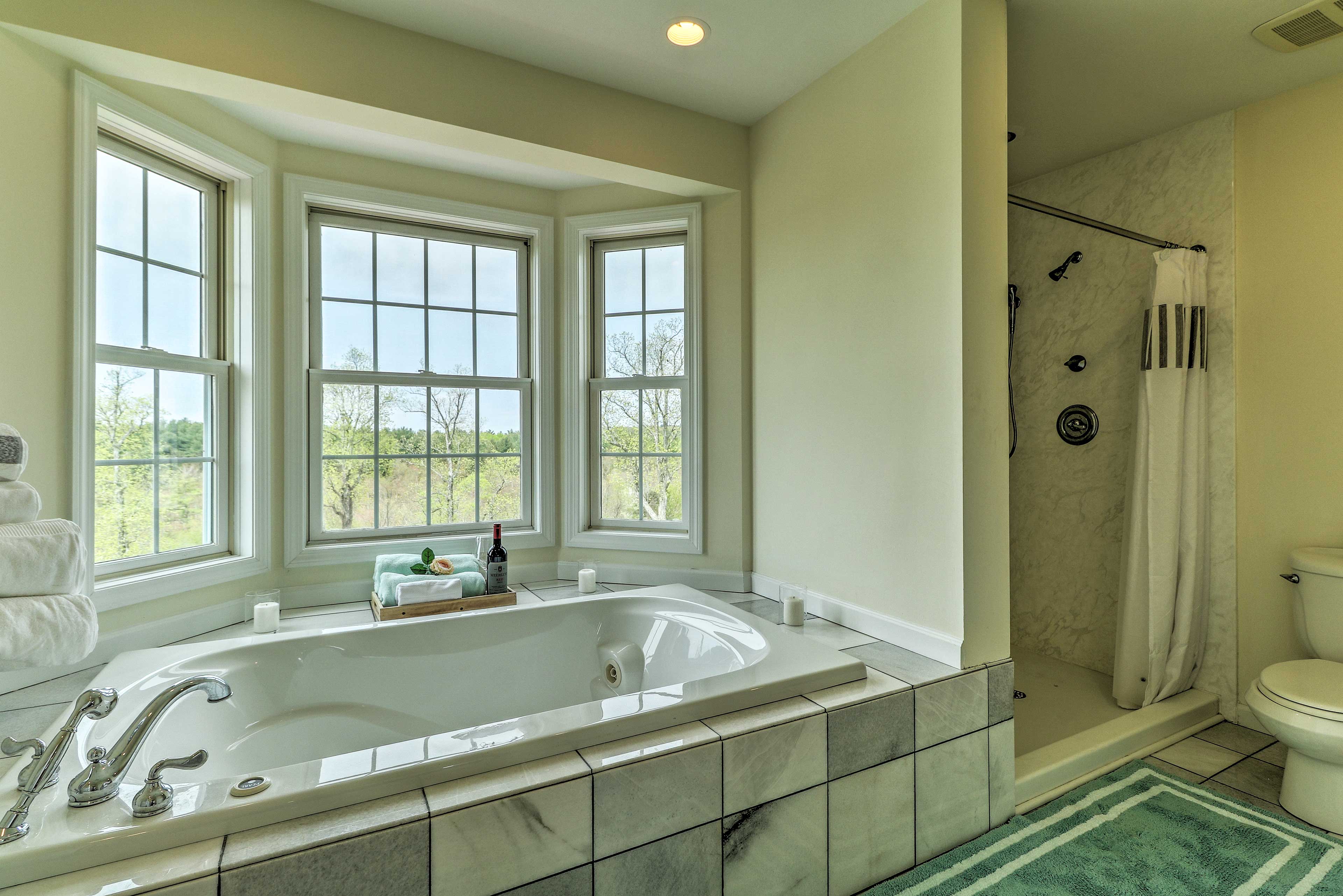 Full Bathroom | Soaking Tub | Walk-In Shower