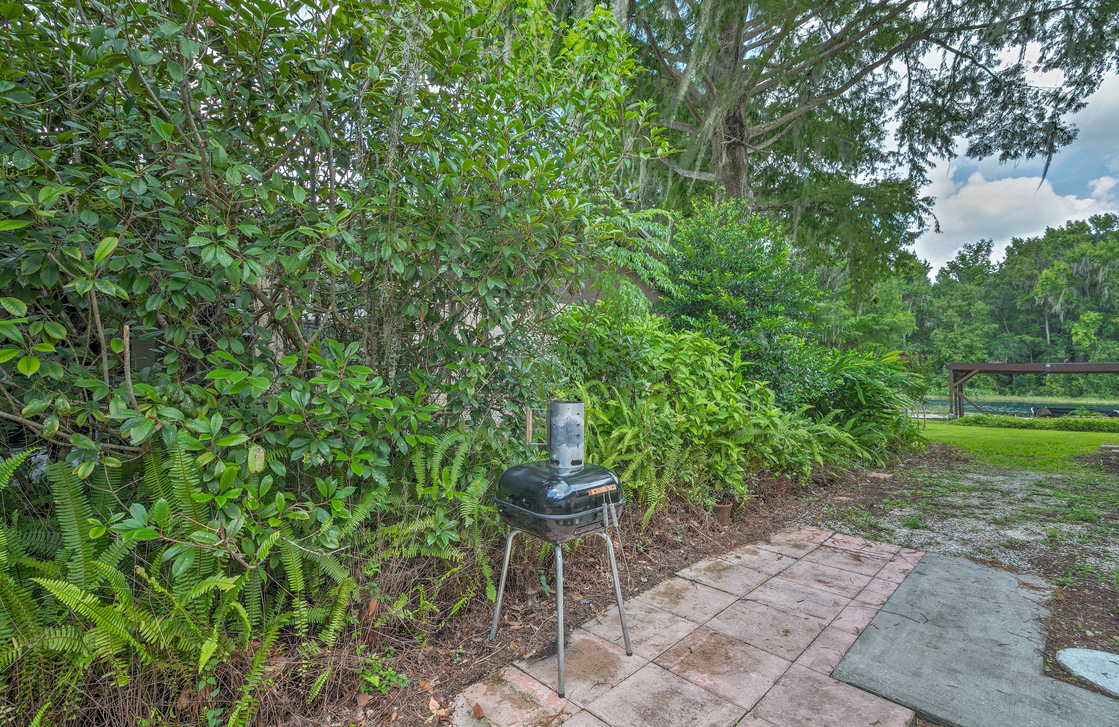 Exterior | Charcoal Grill | Private Yard