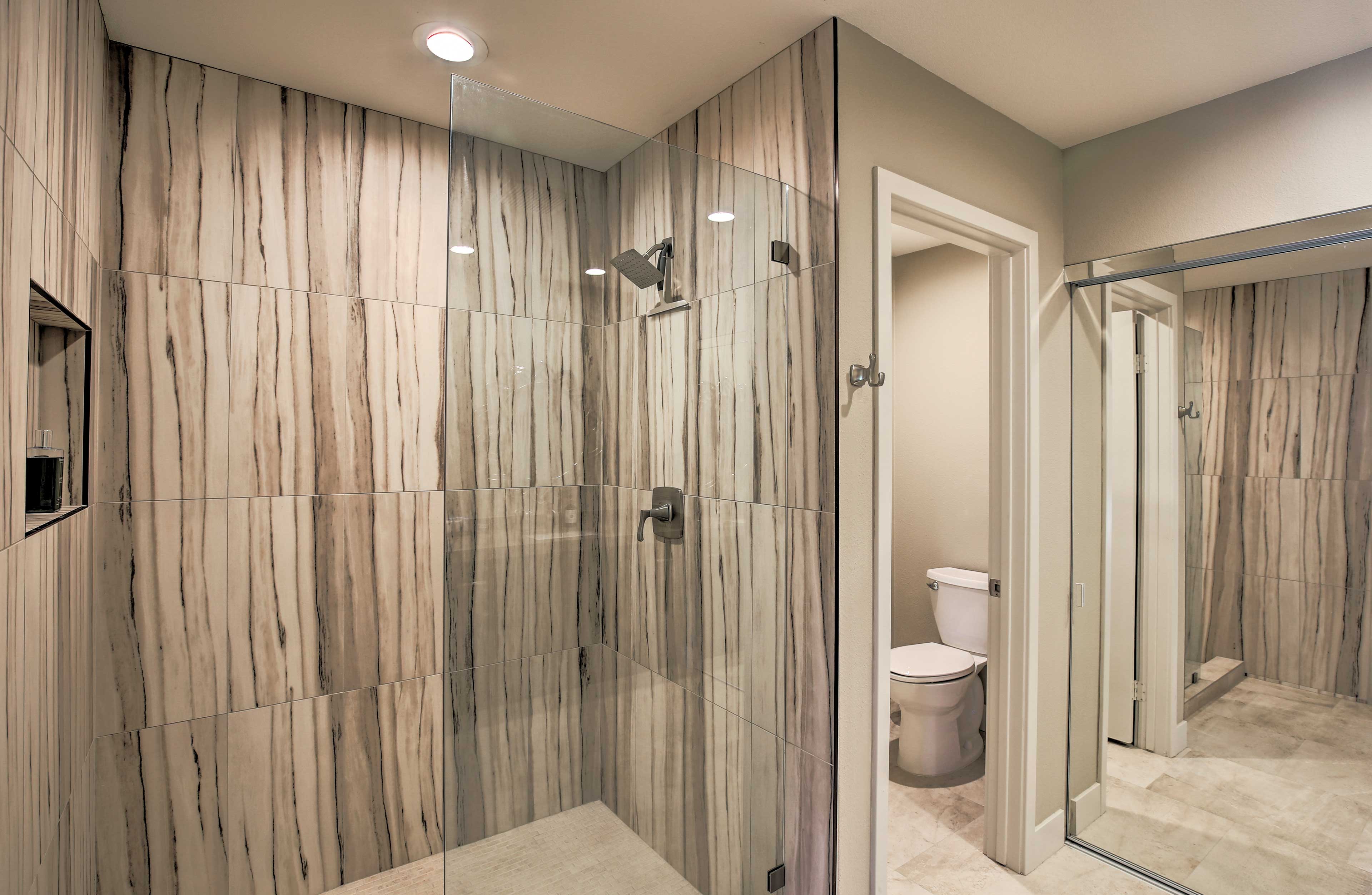 En-Suite Bathroom | Towels Provided