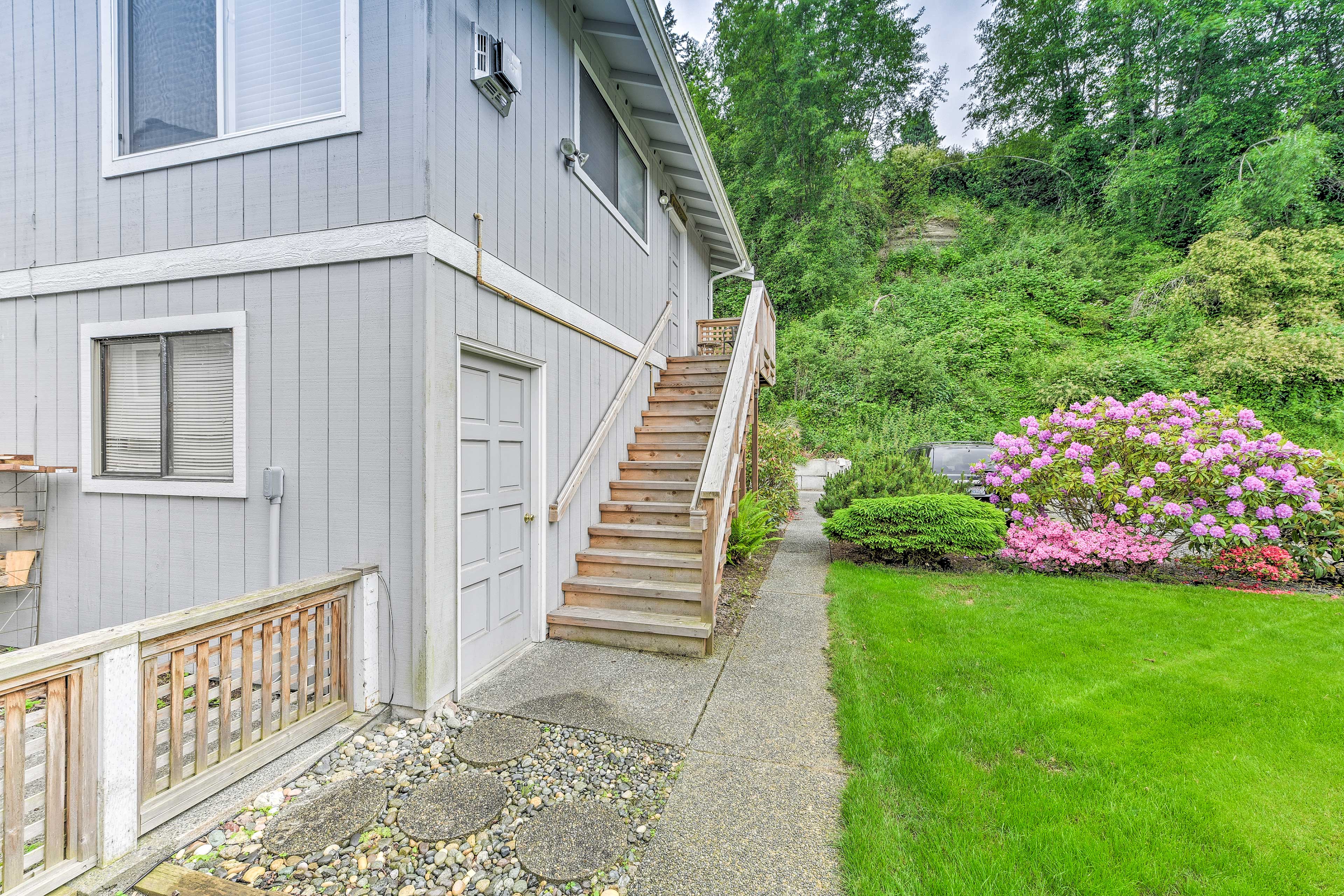 Entryway to Apartment Above Garage