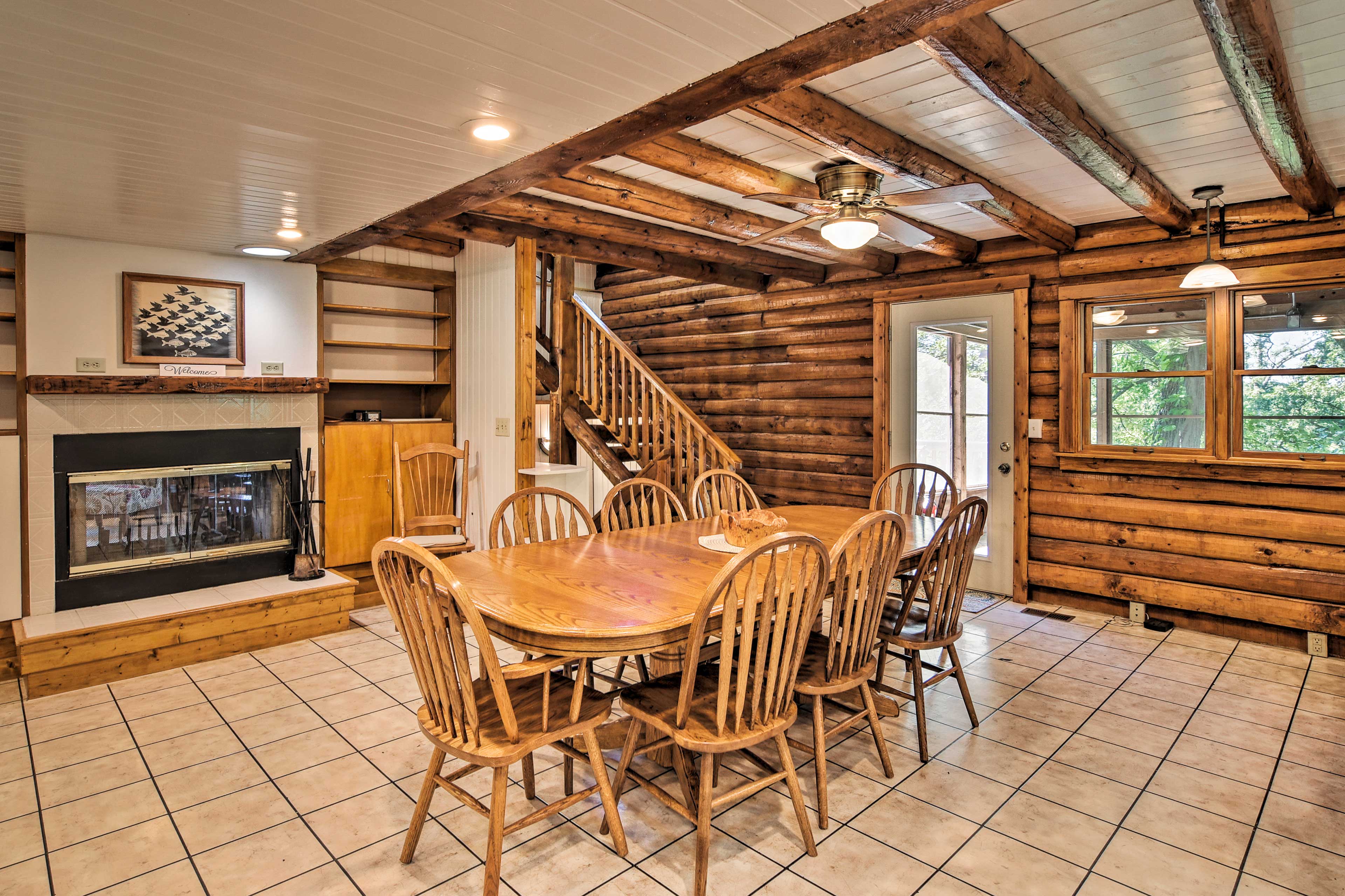 Dining Table | Dishware Provided