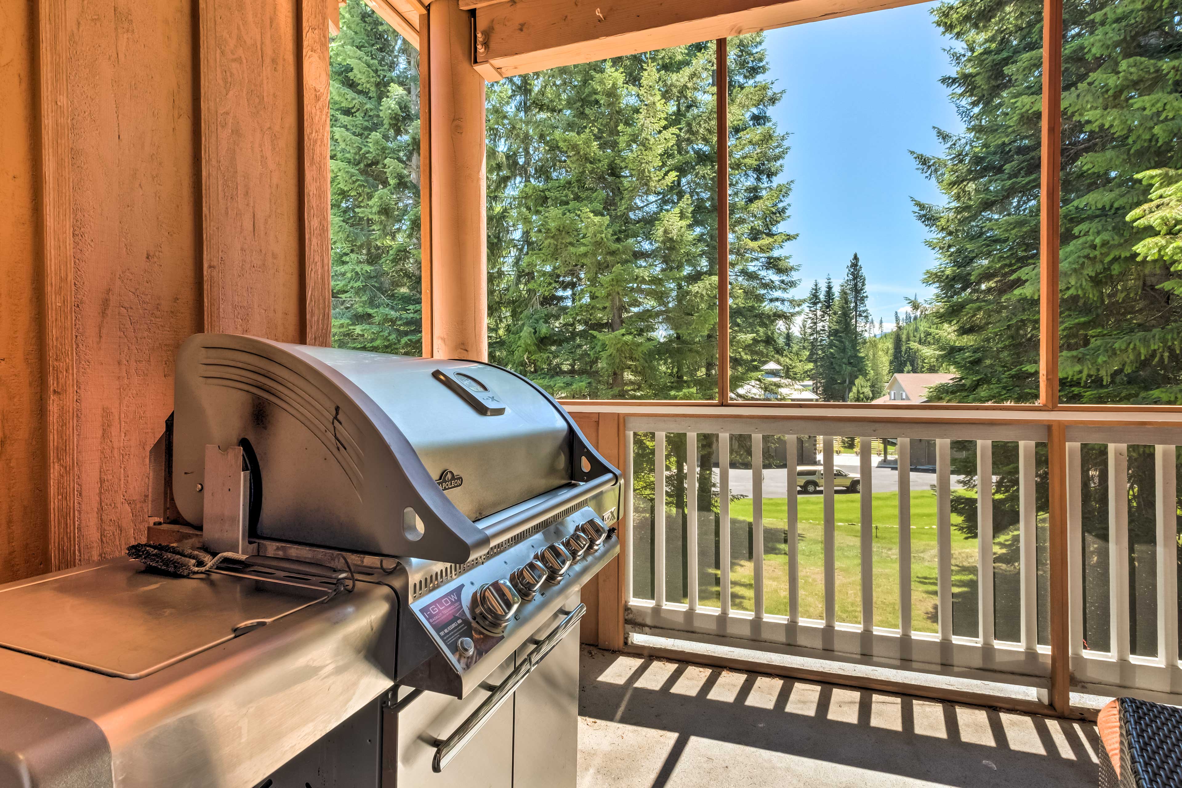 Private Covered Balcony | Golf Course Views