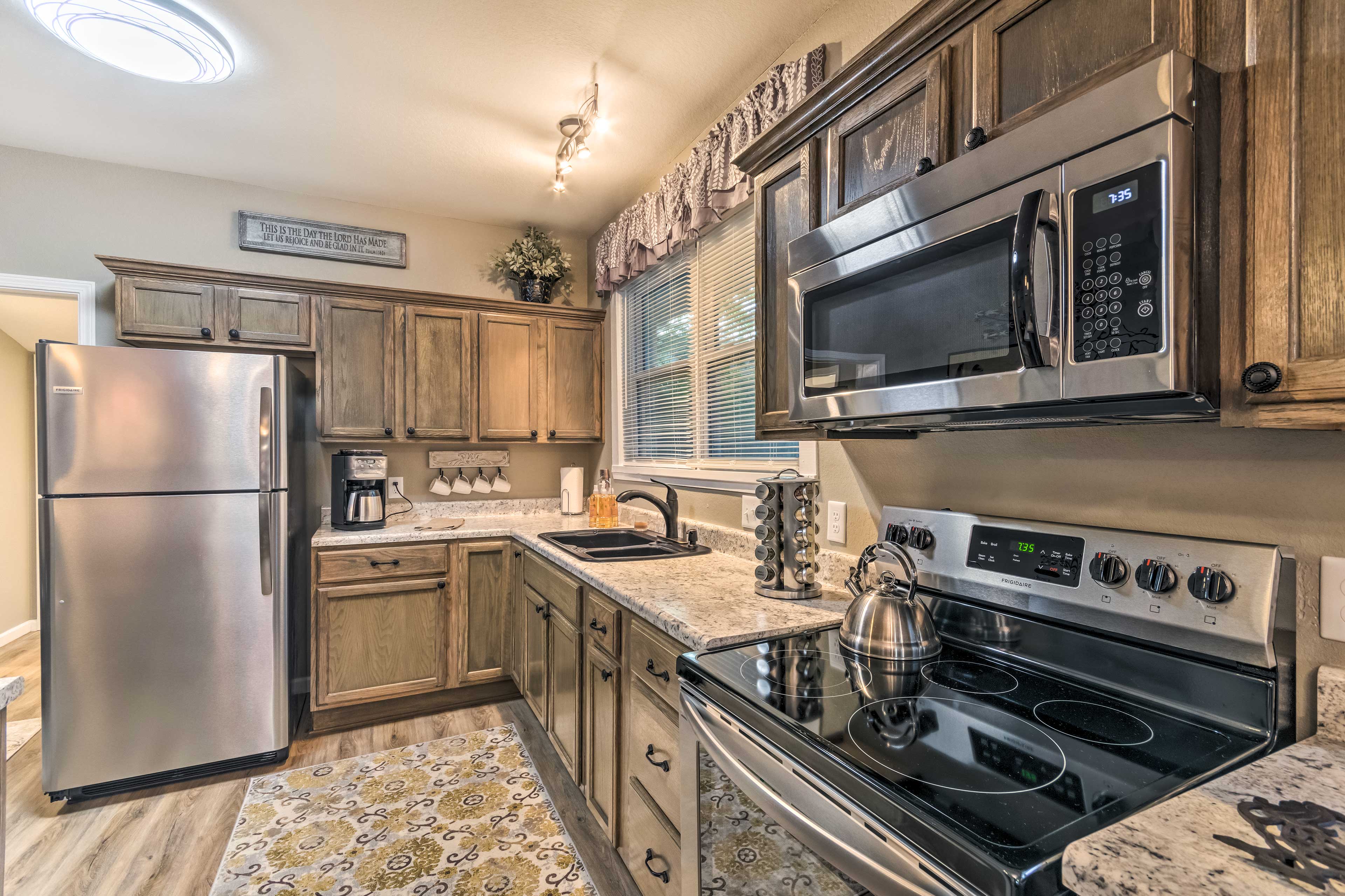 Kitchen | Dishwasher | Fully Equipped