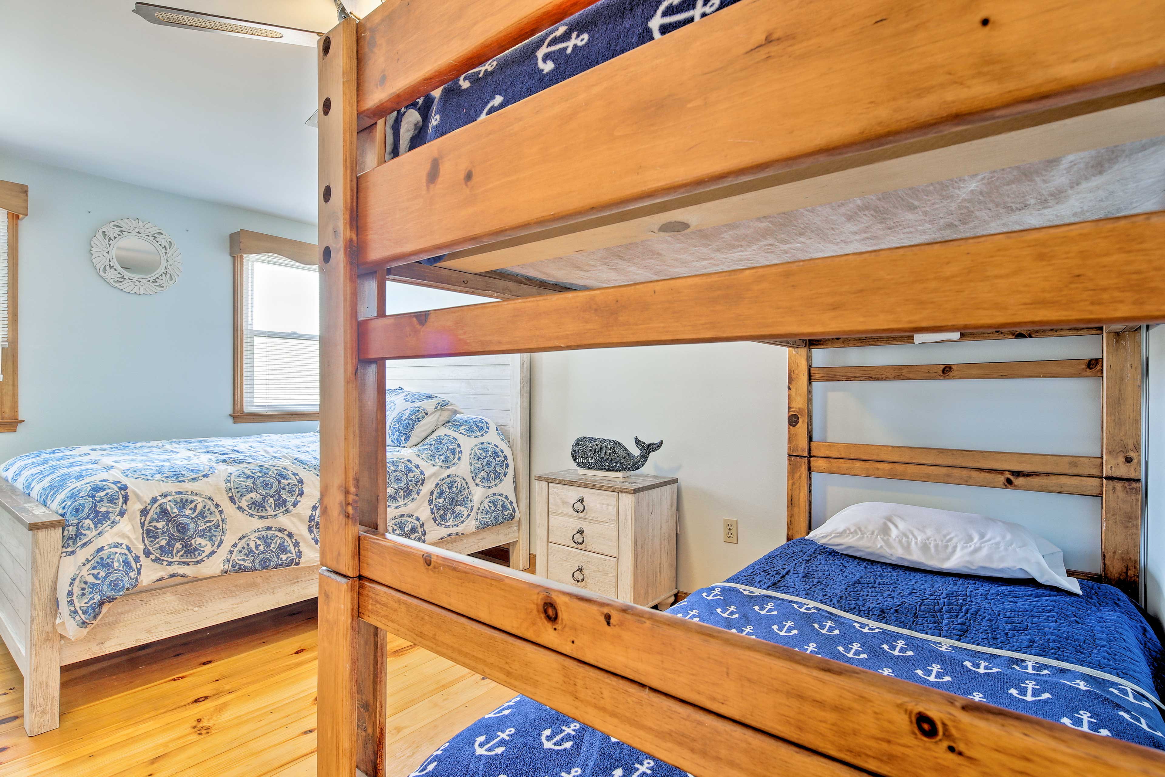 Bedroom 2 | Queen Bed, Twin Bunk Bed