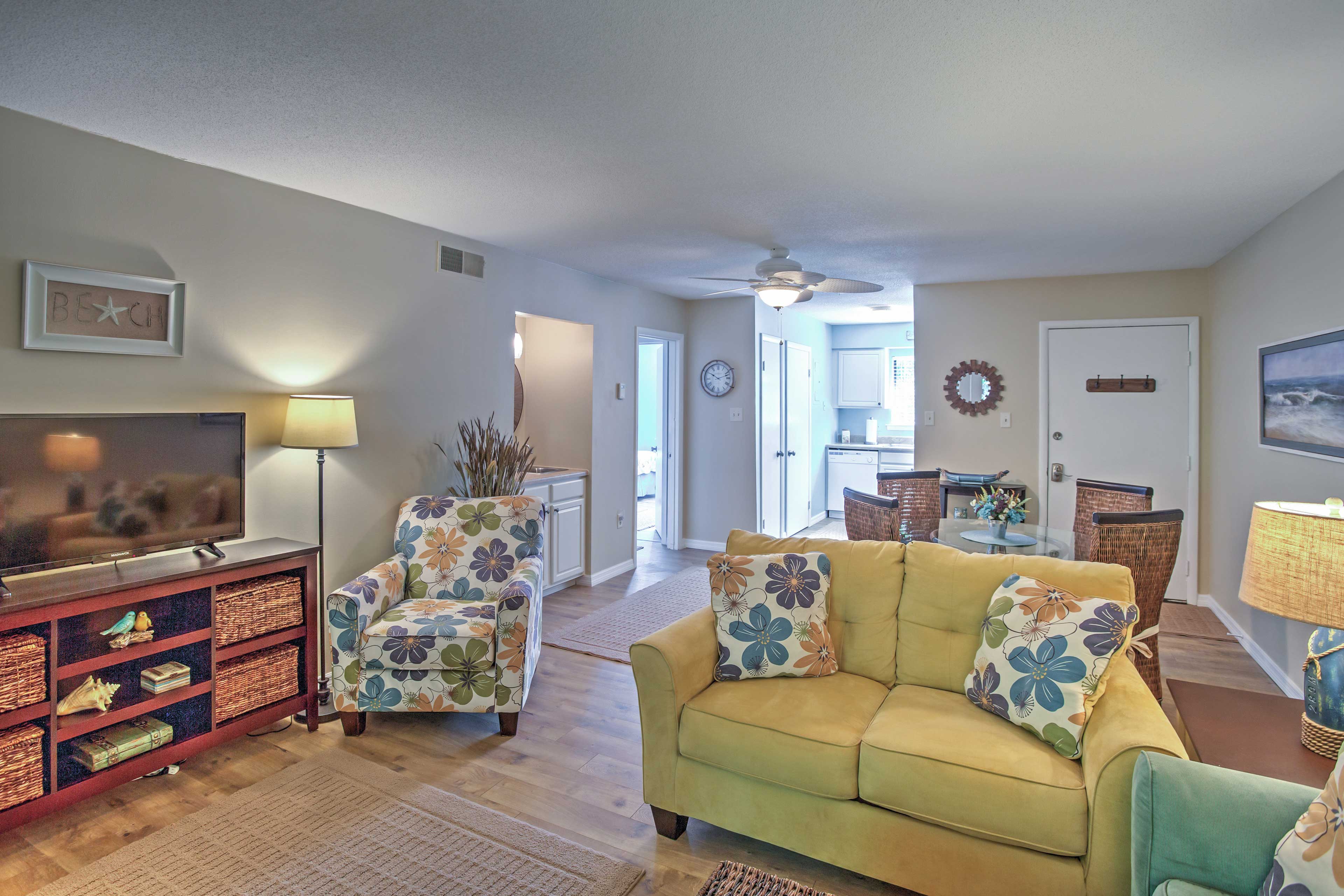 Fernandina Beach Vacation Rental Condo | 2BR | 2BA | 780 Sq Ft | Stairs Required