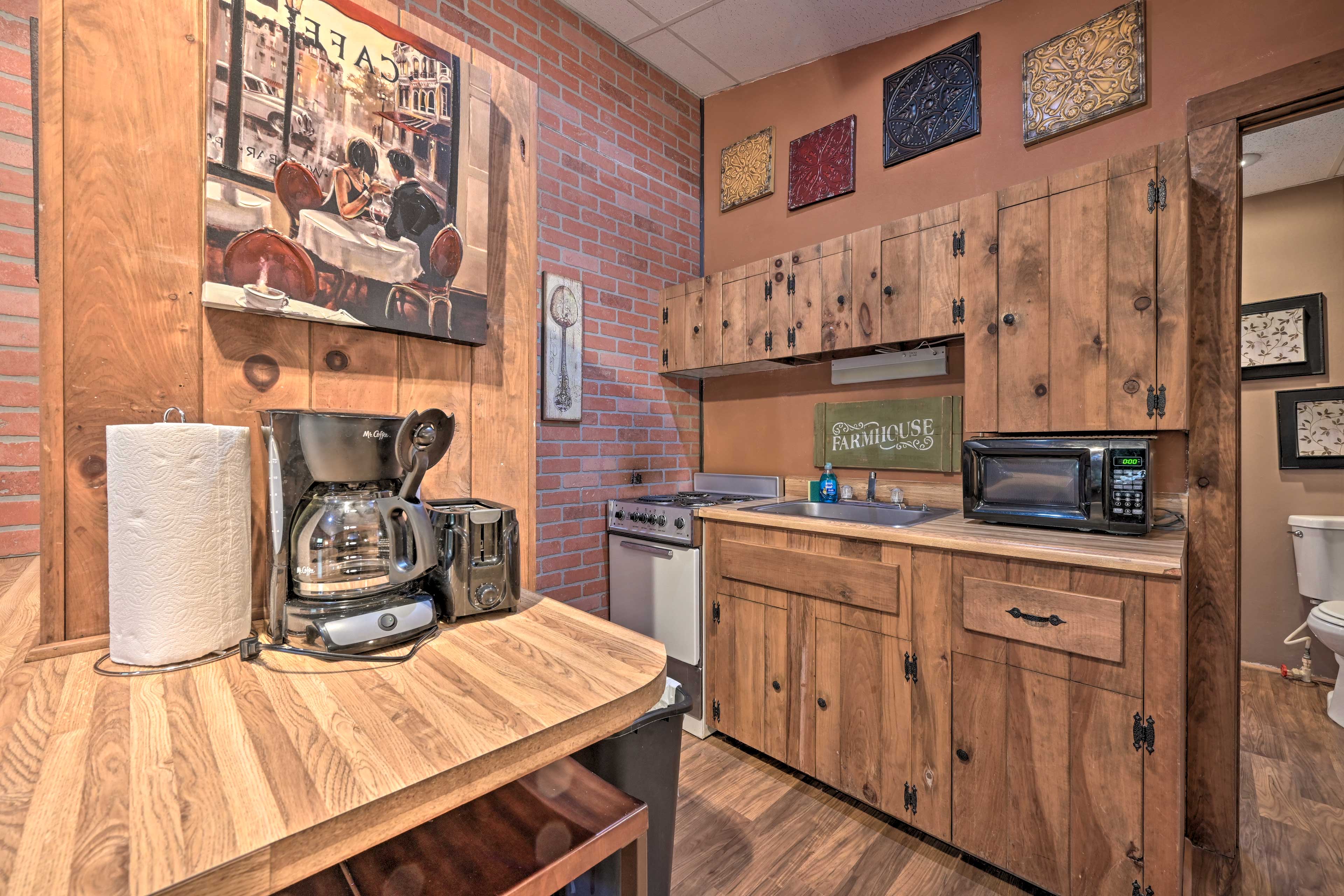 Kitchen | Coffee Maker | Dishware