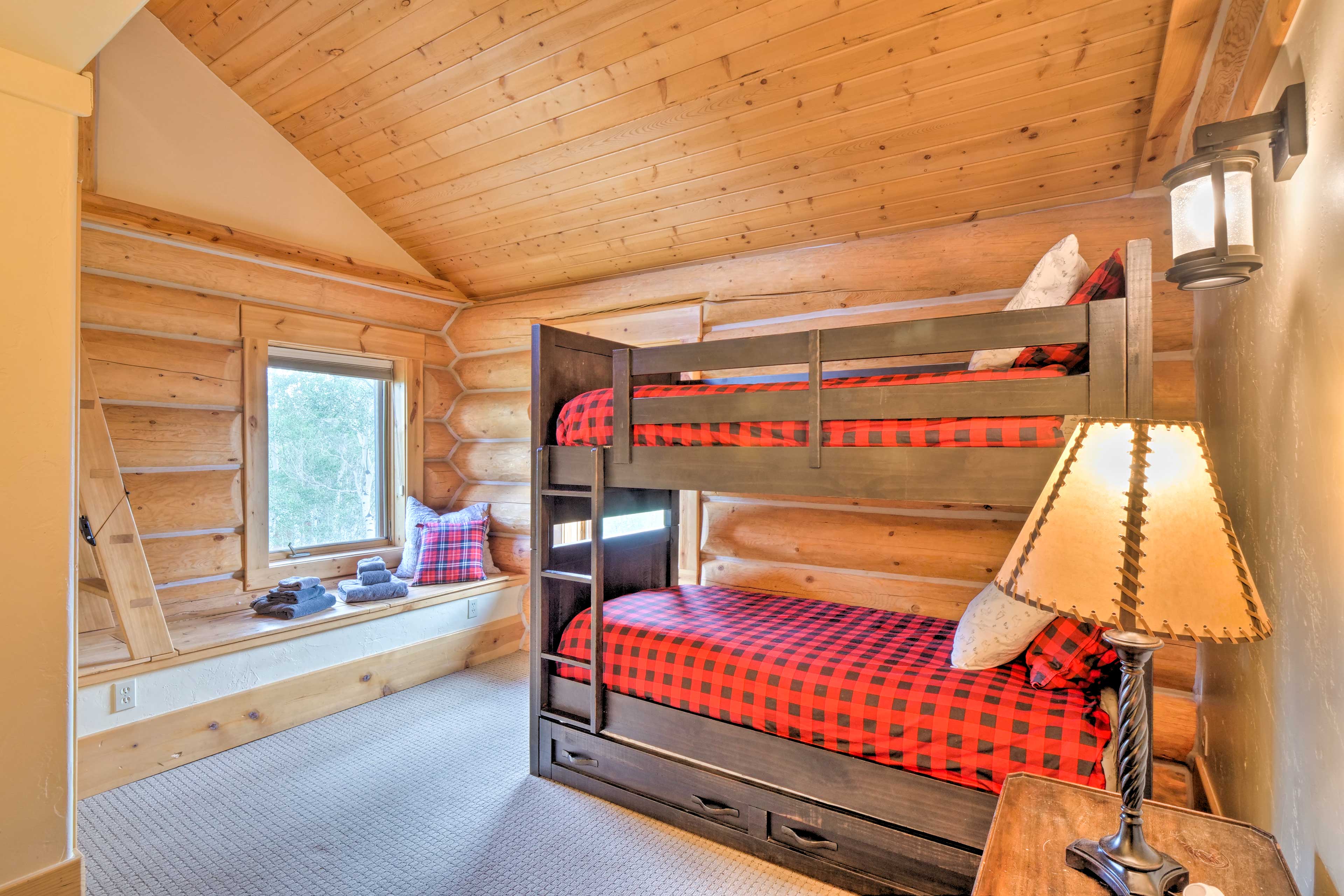 Bedroom 3 | Twin Bunk Bed