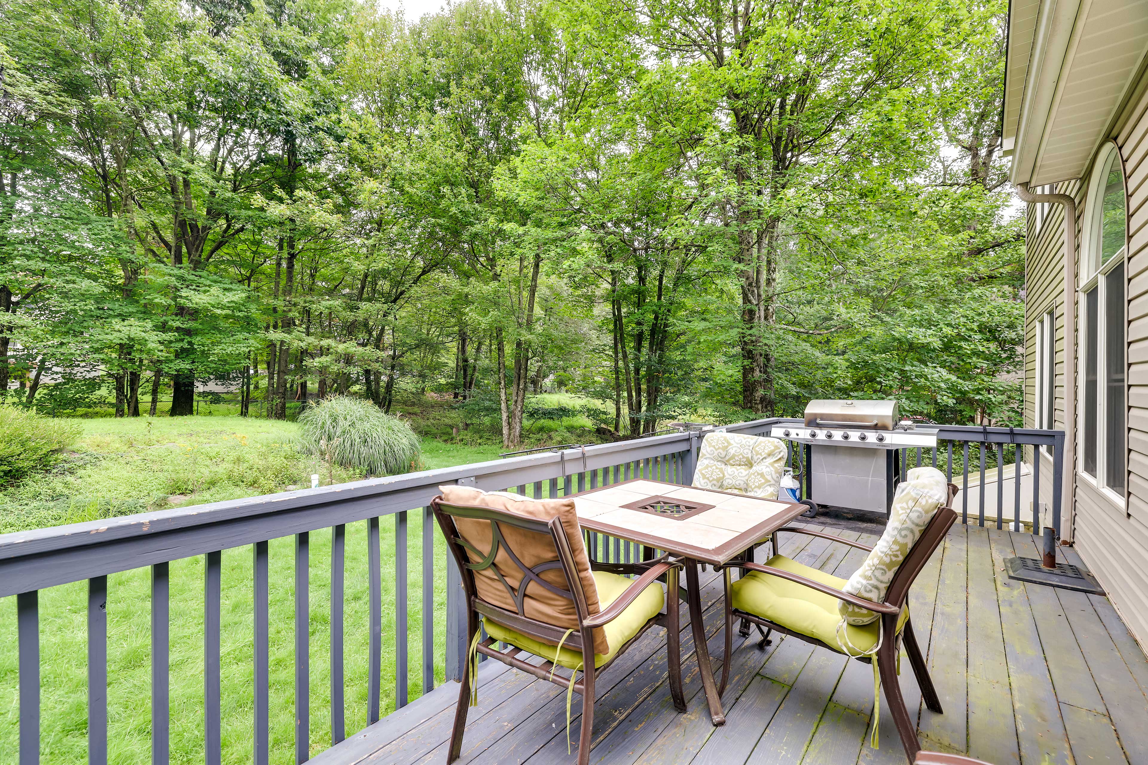 Private Deck | Gas Grill