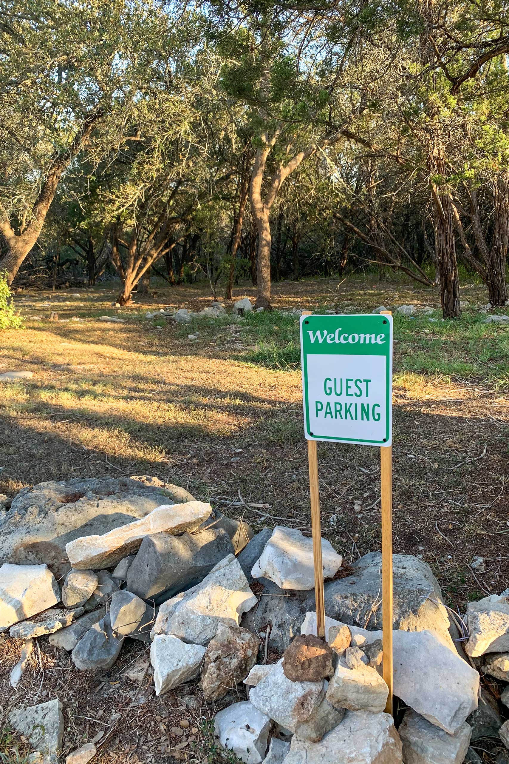 Parking | Gravel Driveway (5 Vehicles)