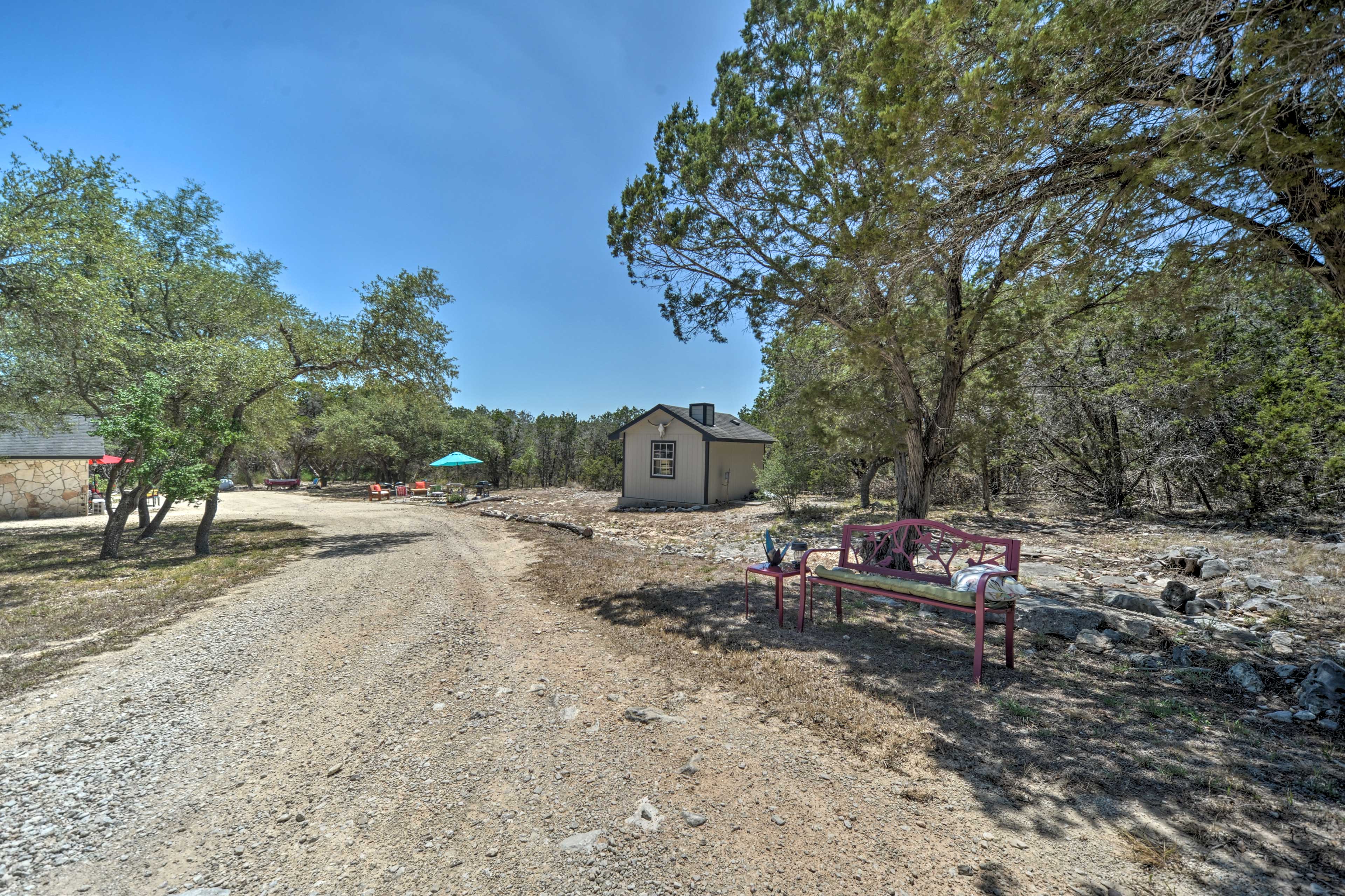 Parking | Driveway (5 Vehicles)