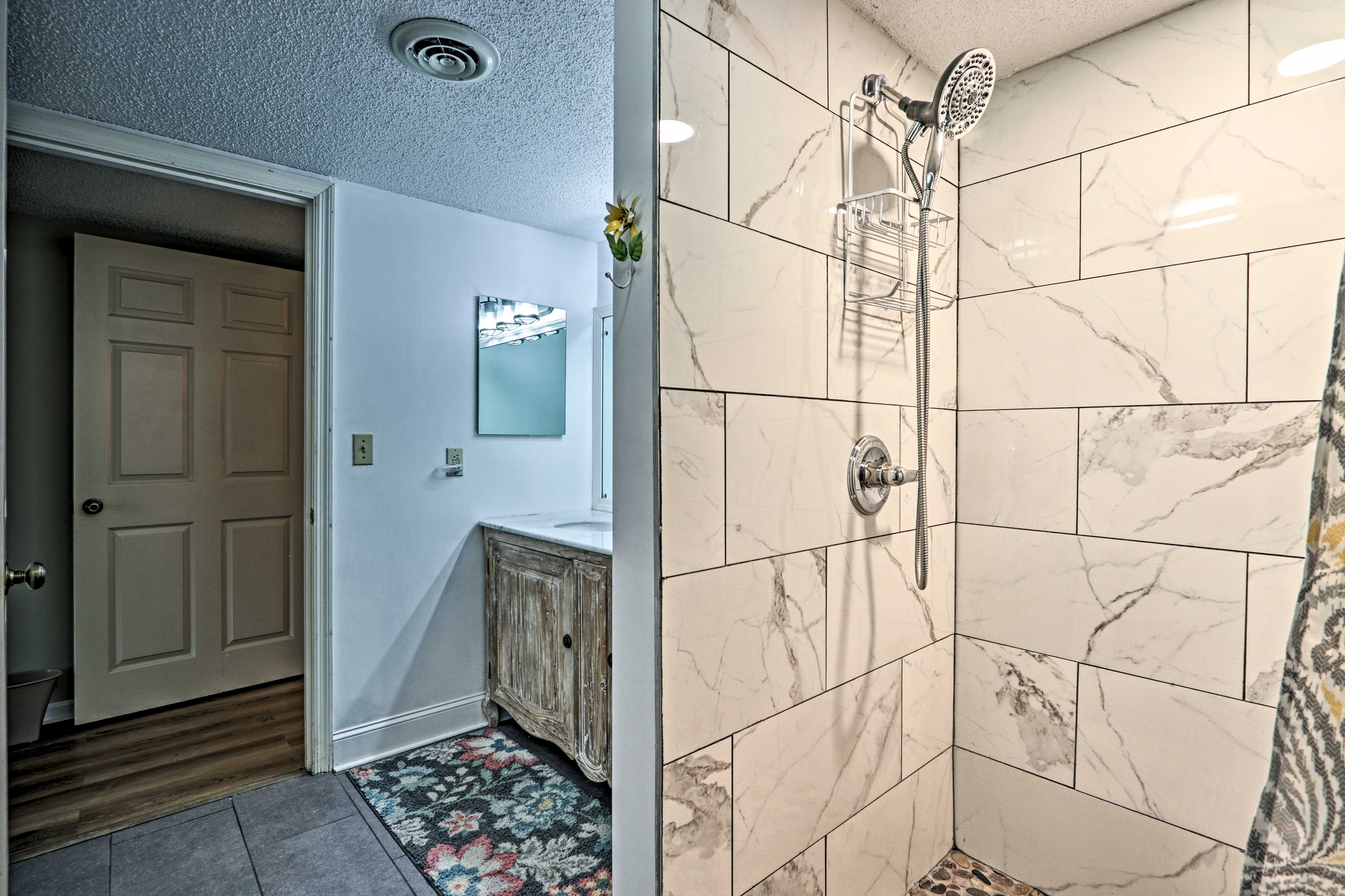 Full Bathroom | Walk-In Shower