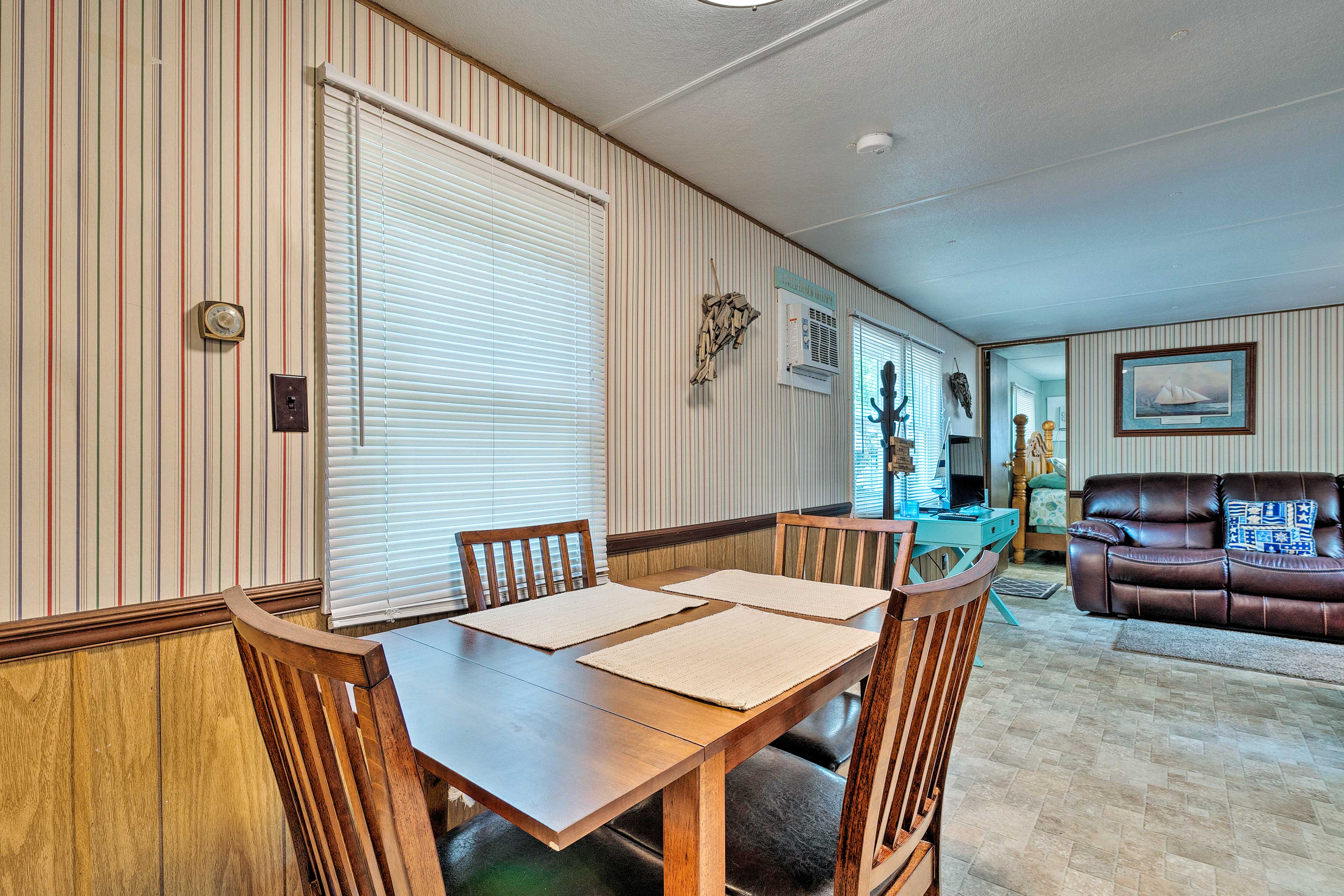 Dining Area | Dishware & Flatware