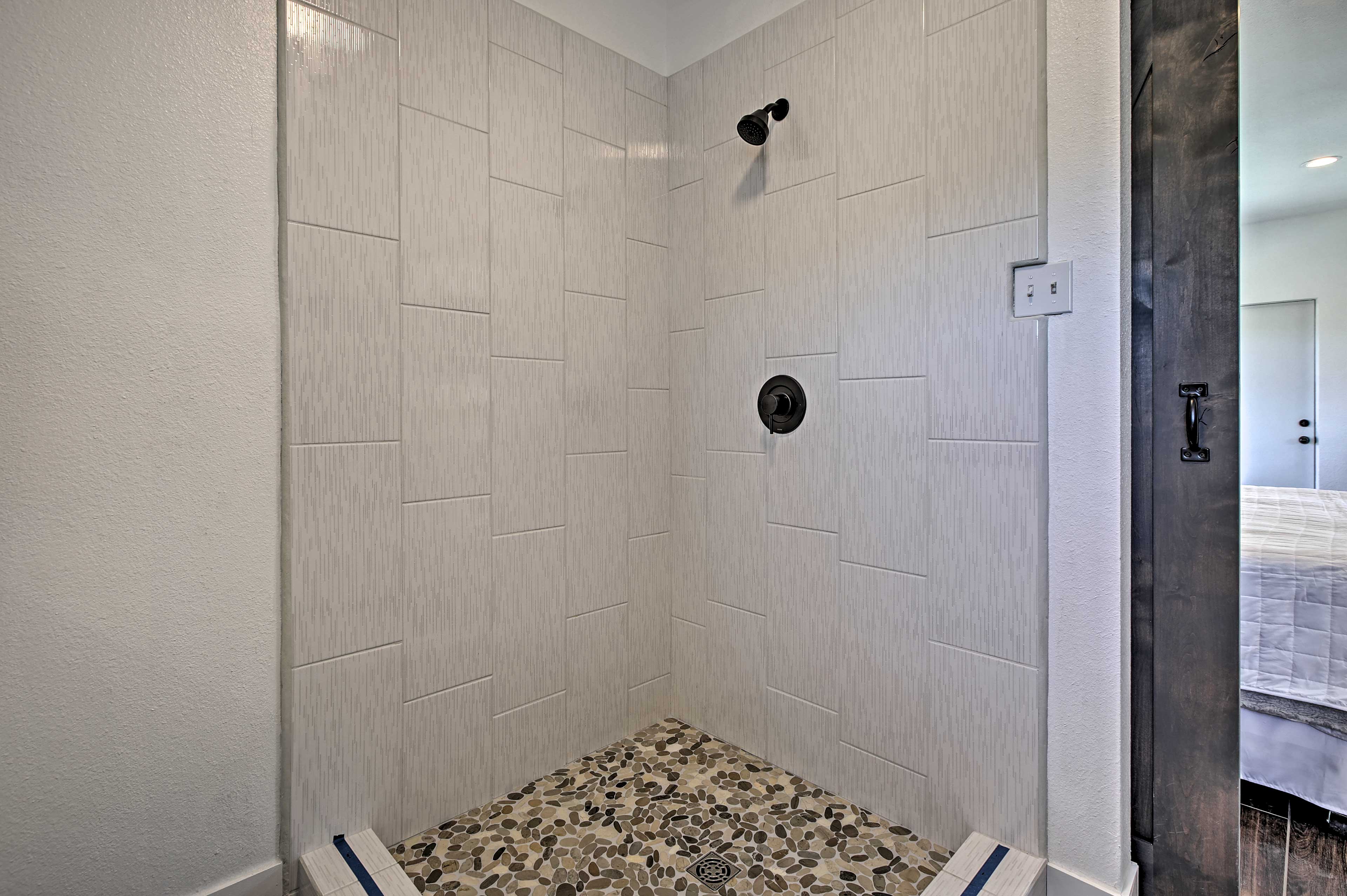 Full Bathroom | Walk-In Shower