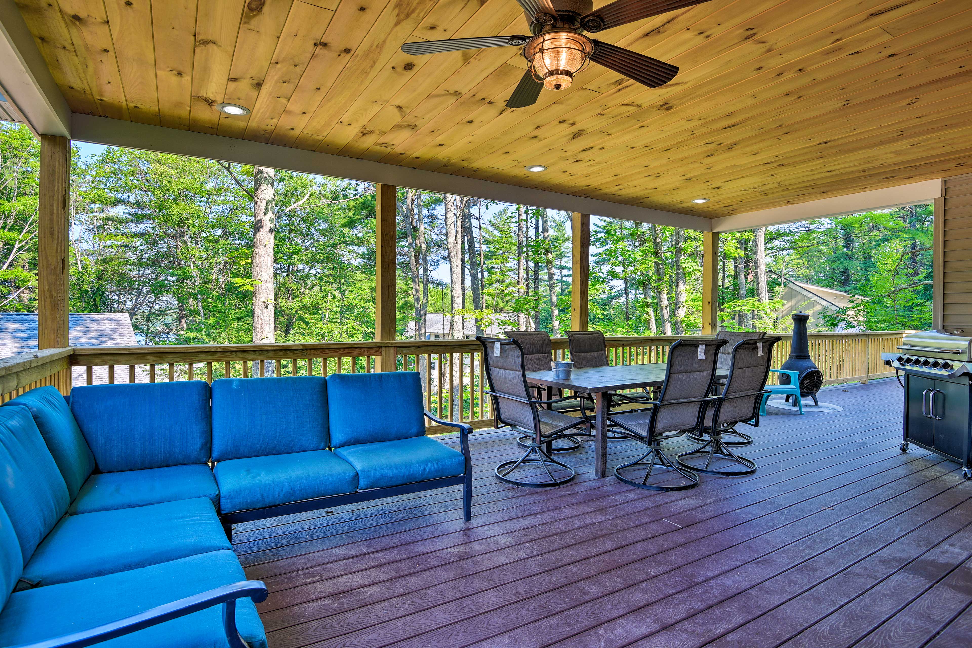 Covered Deck | Gas Grill