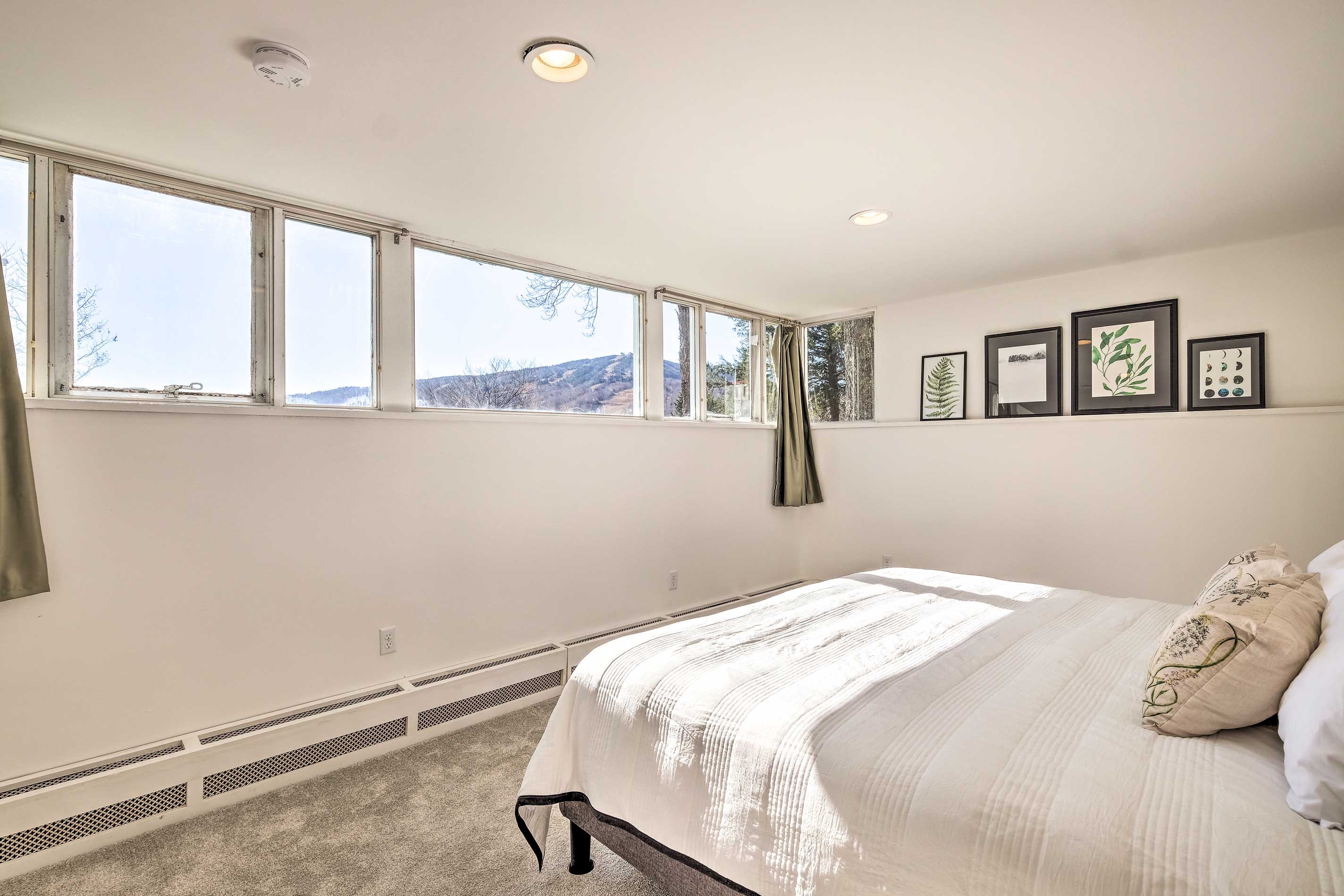 Bedroom 3 | Mountain Views