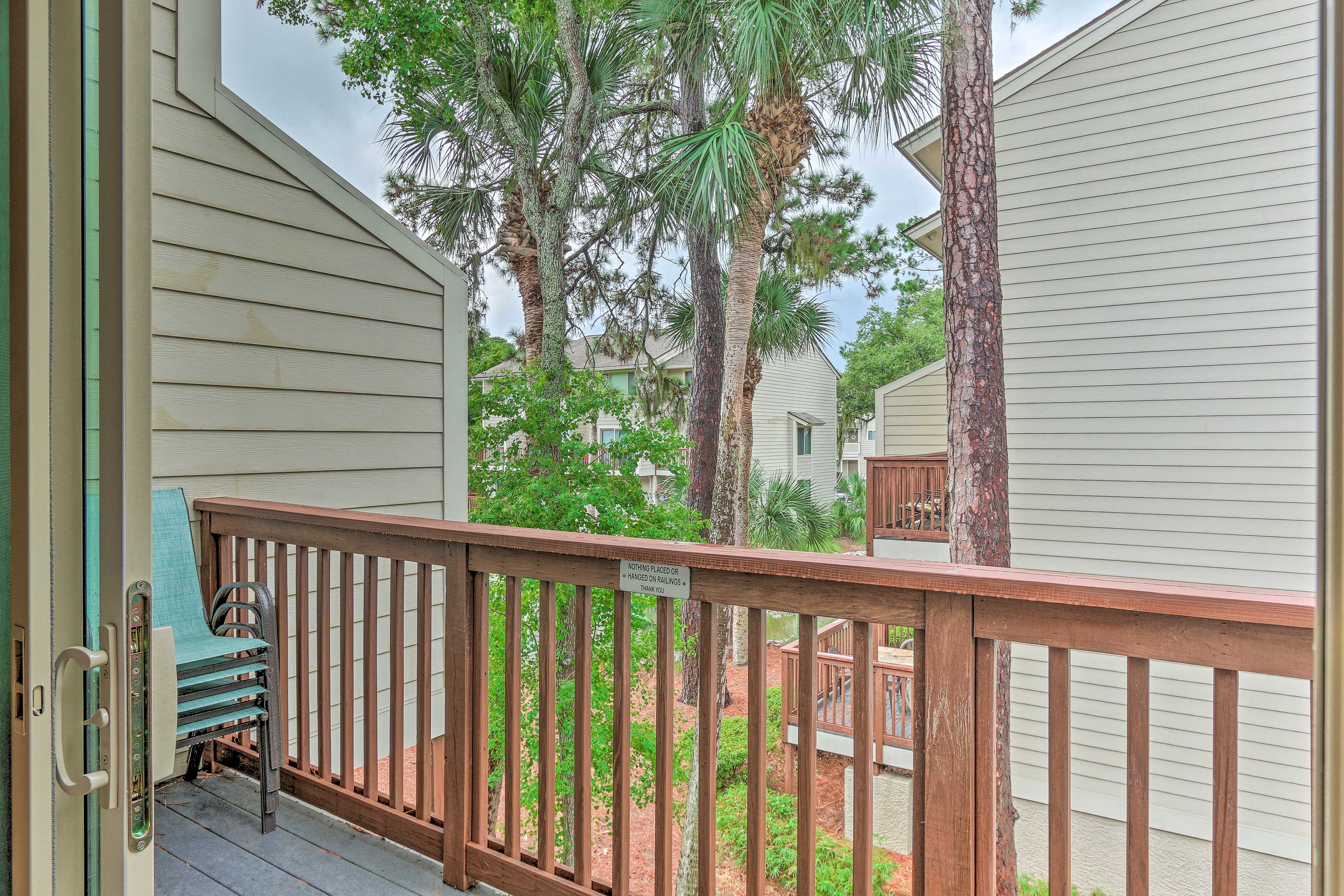 Balcony | Seating