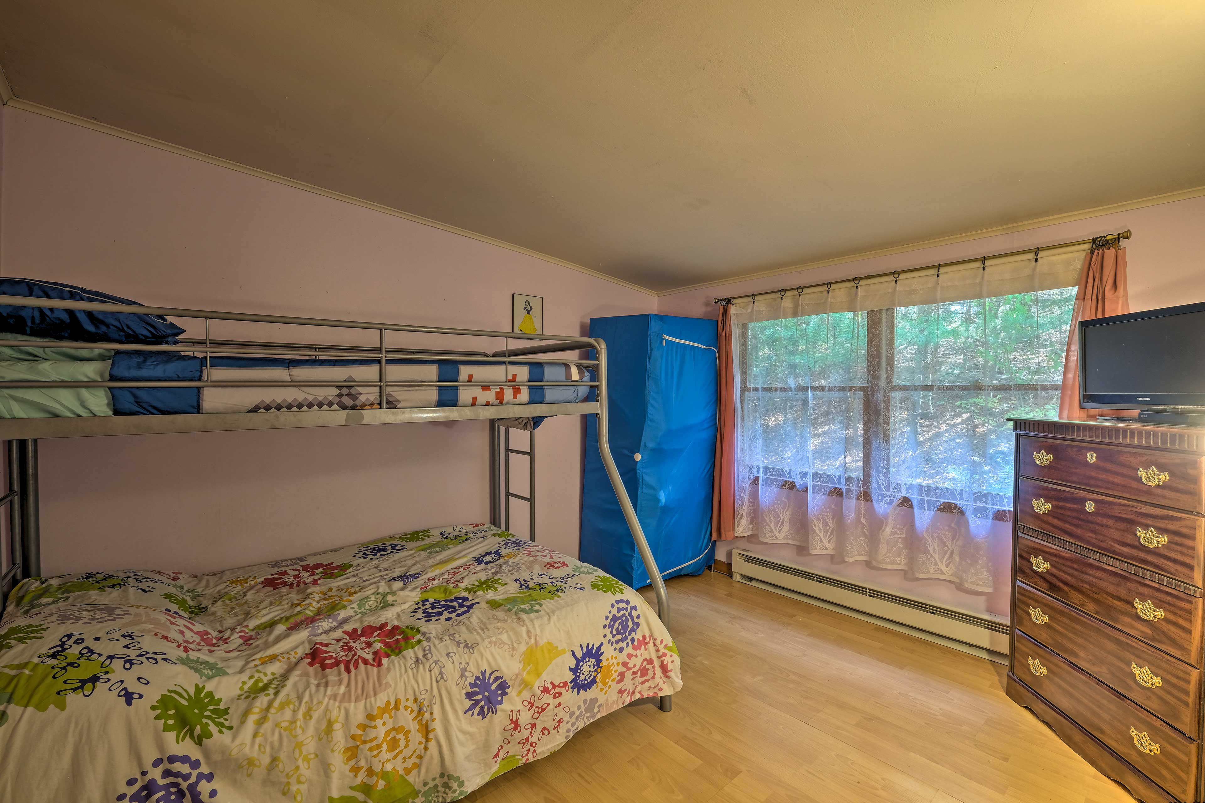 Bedroom 3 | Twin/Full Bunk Bed | Linens Provided