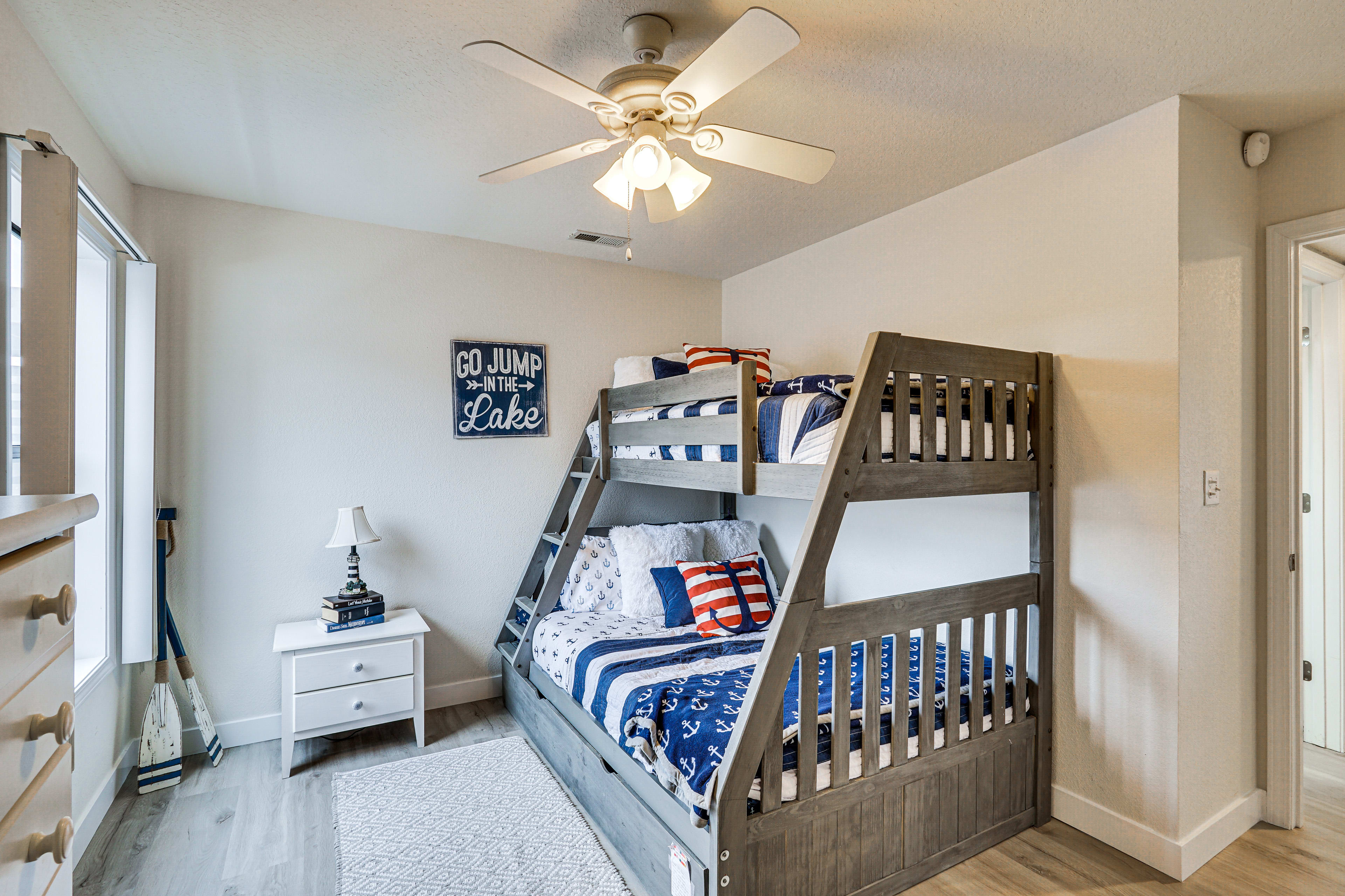 Bedroom 2 | Twin/Full Bunk Bed | Twin Trundle