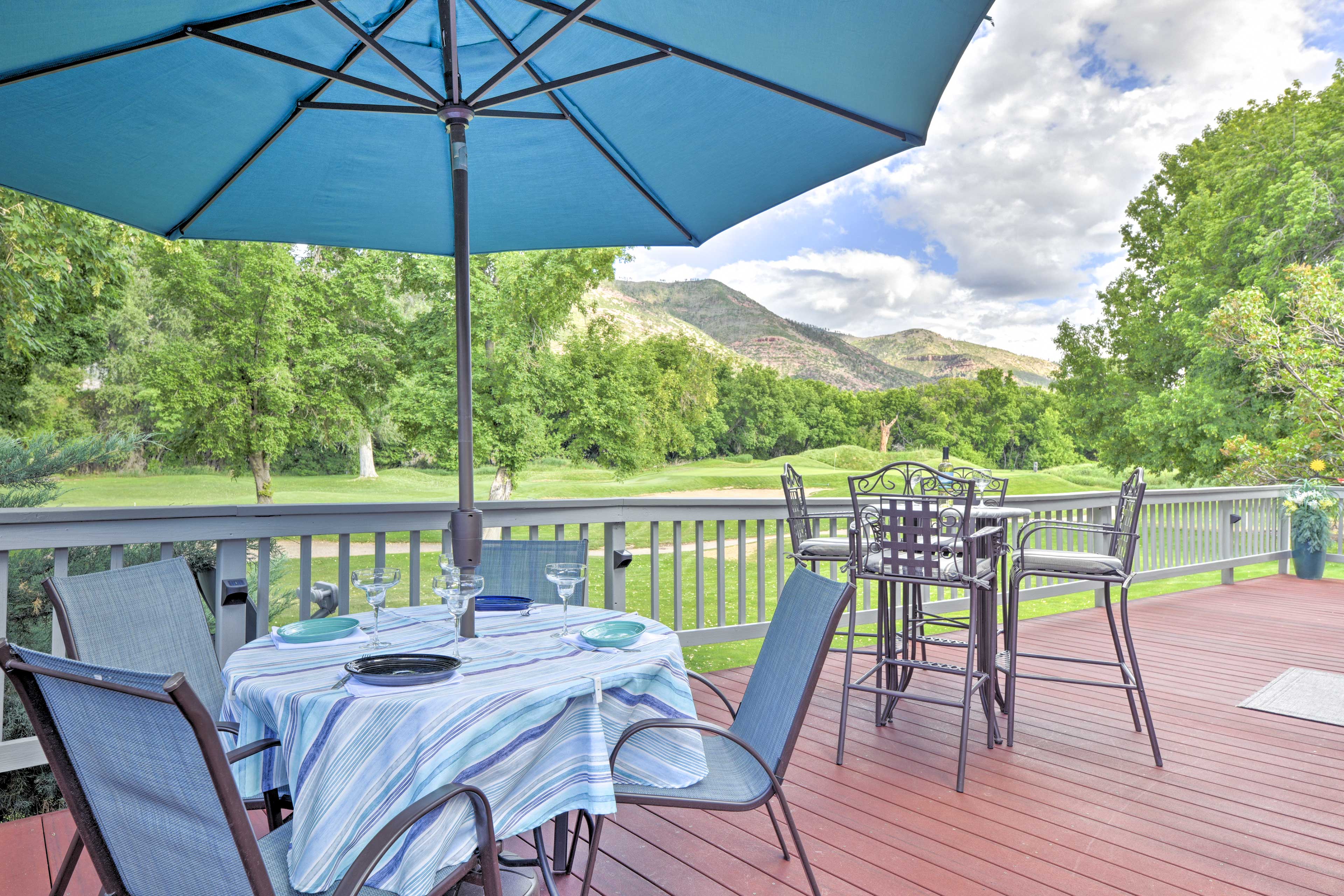 Deck | Outdoor Dining Area