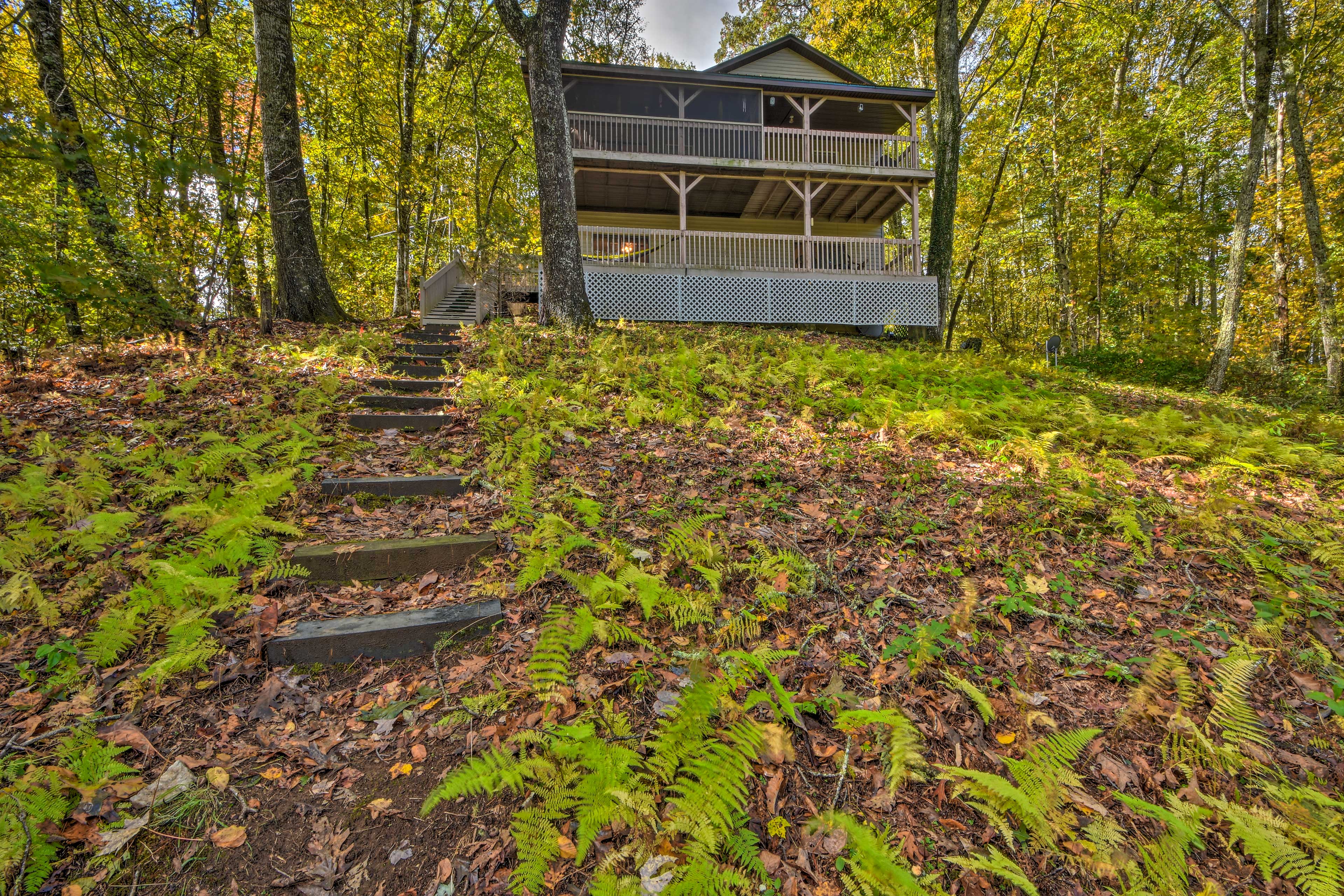 Grab your towel (and the sunscreen) before making a splash in Lake Glenville!