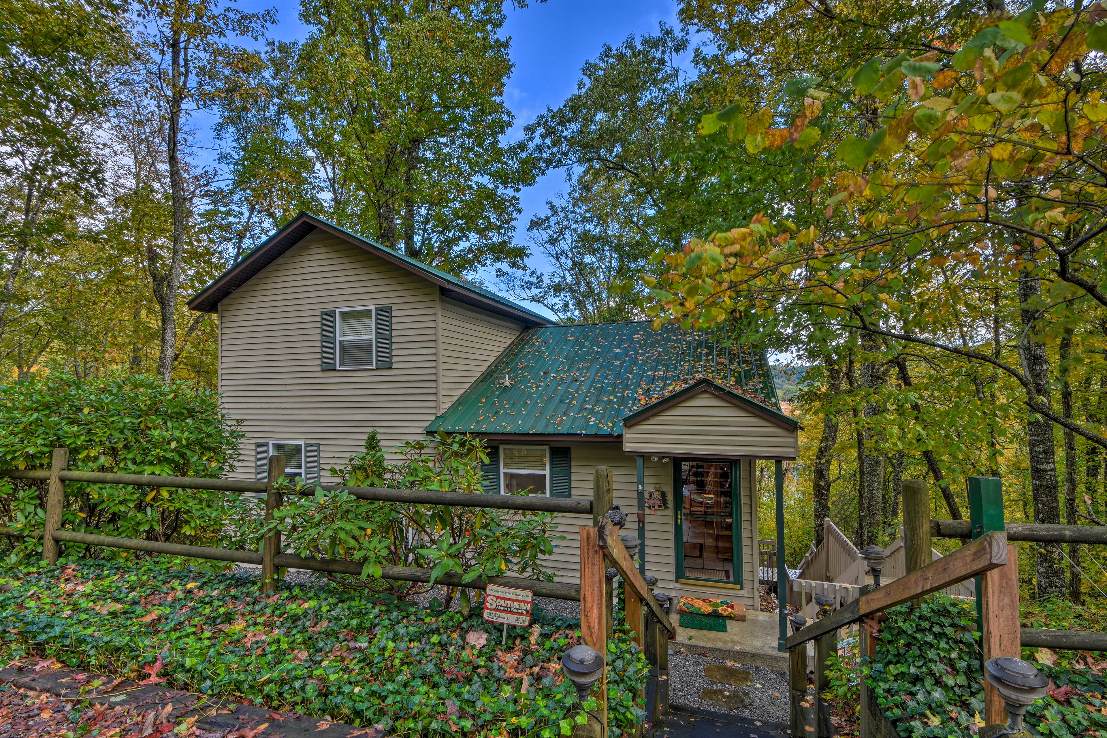 Welcome to your Cullowhee home-away-from-home!