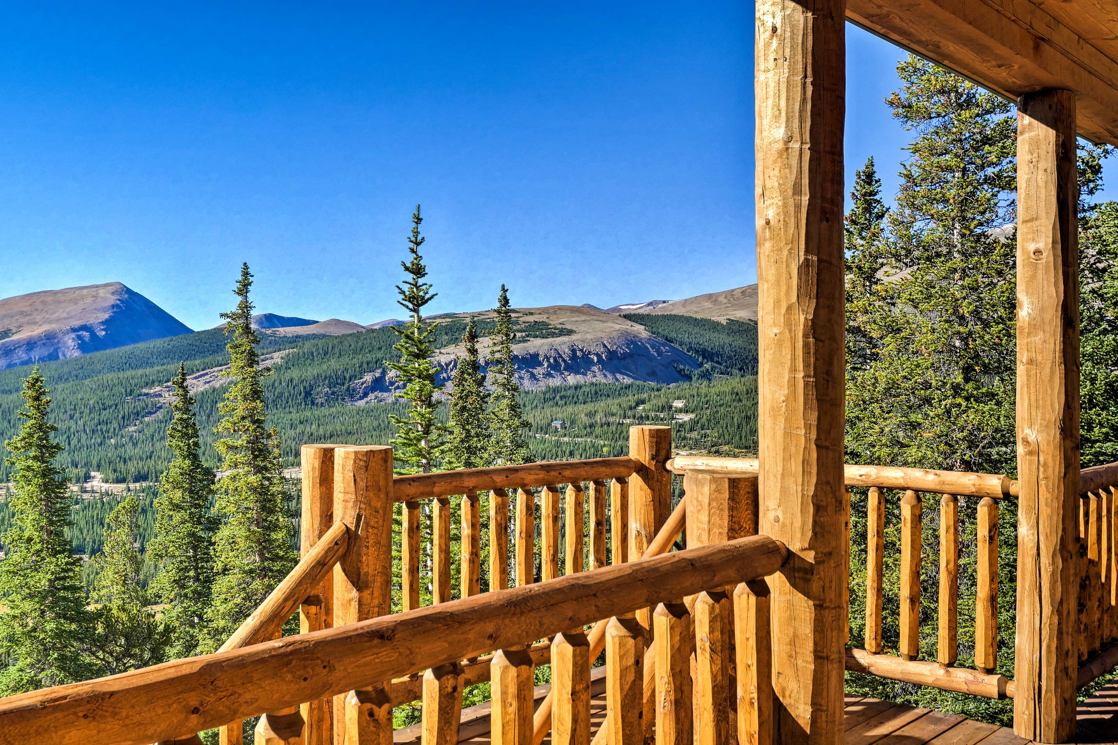 Grand Fairplay Cabin w/ Hot Tub & Mountain Views!