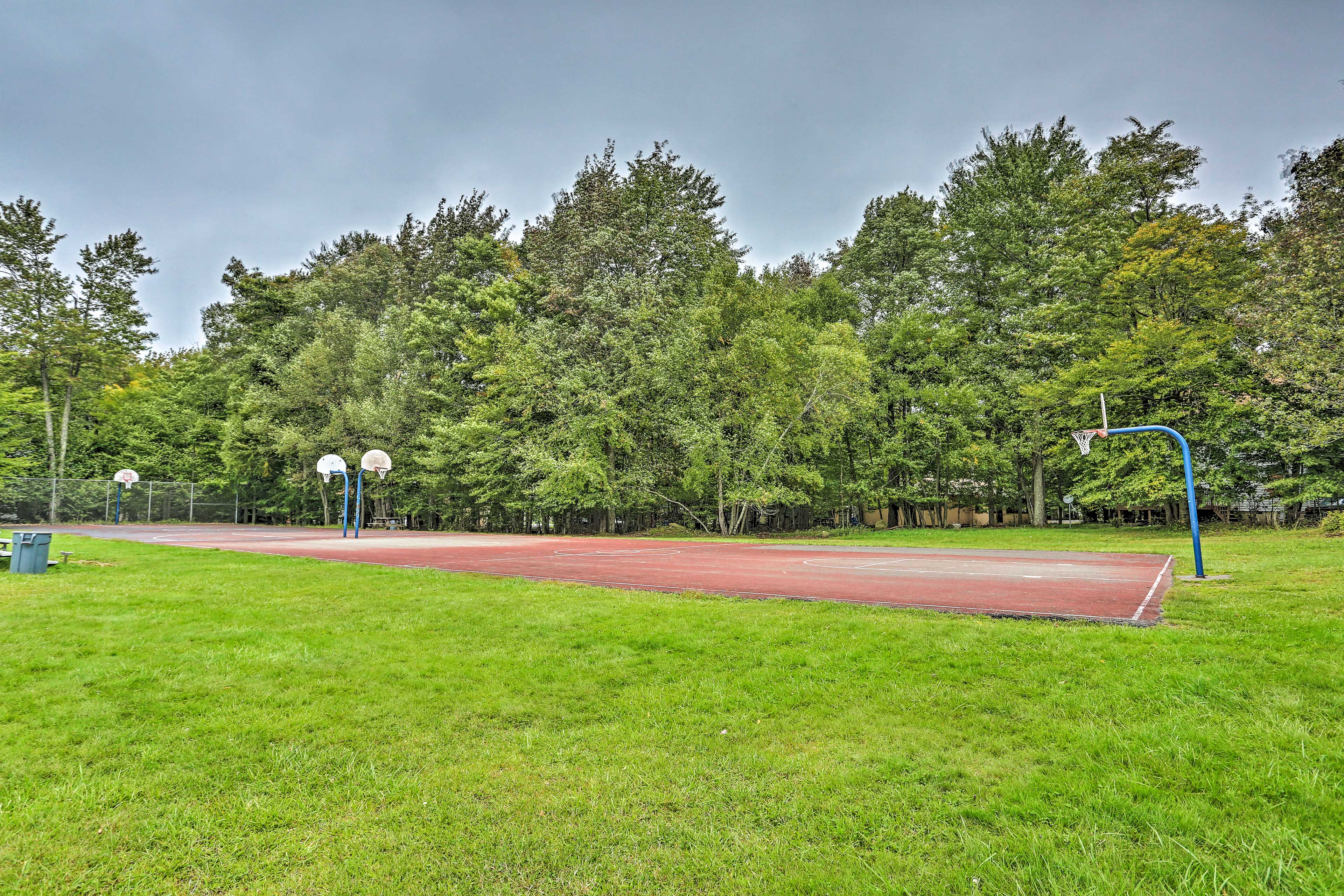 Community Amenities | Basketball Court