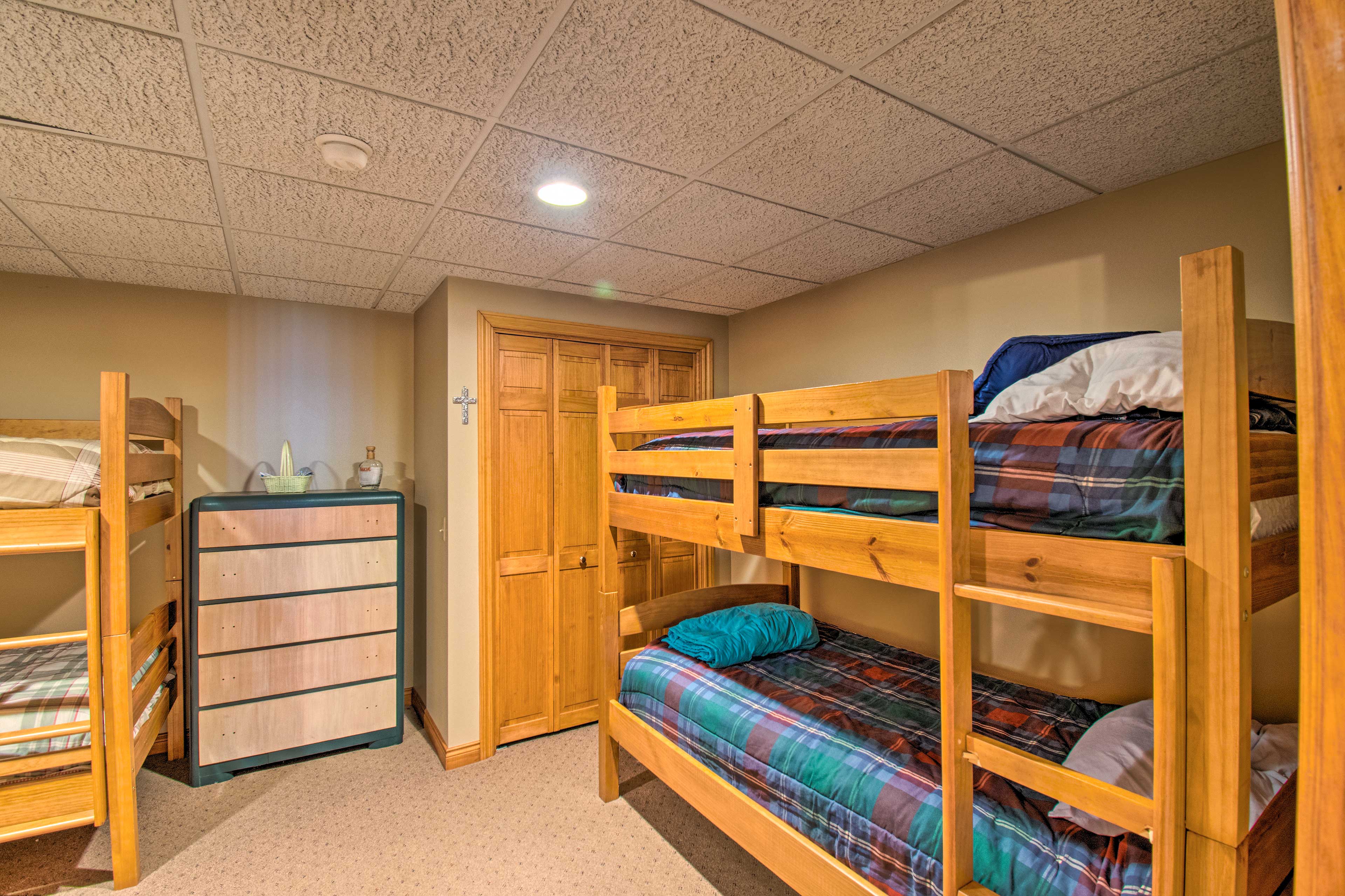 With room for 4, this room calls for a sleepover.