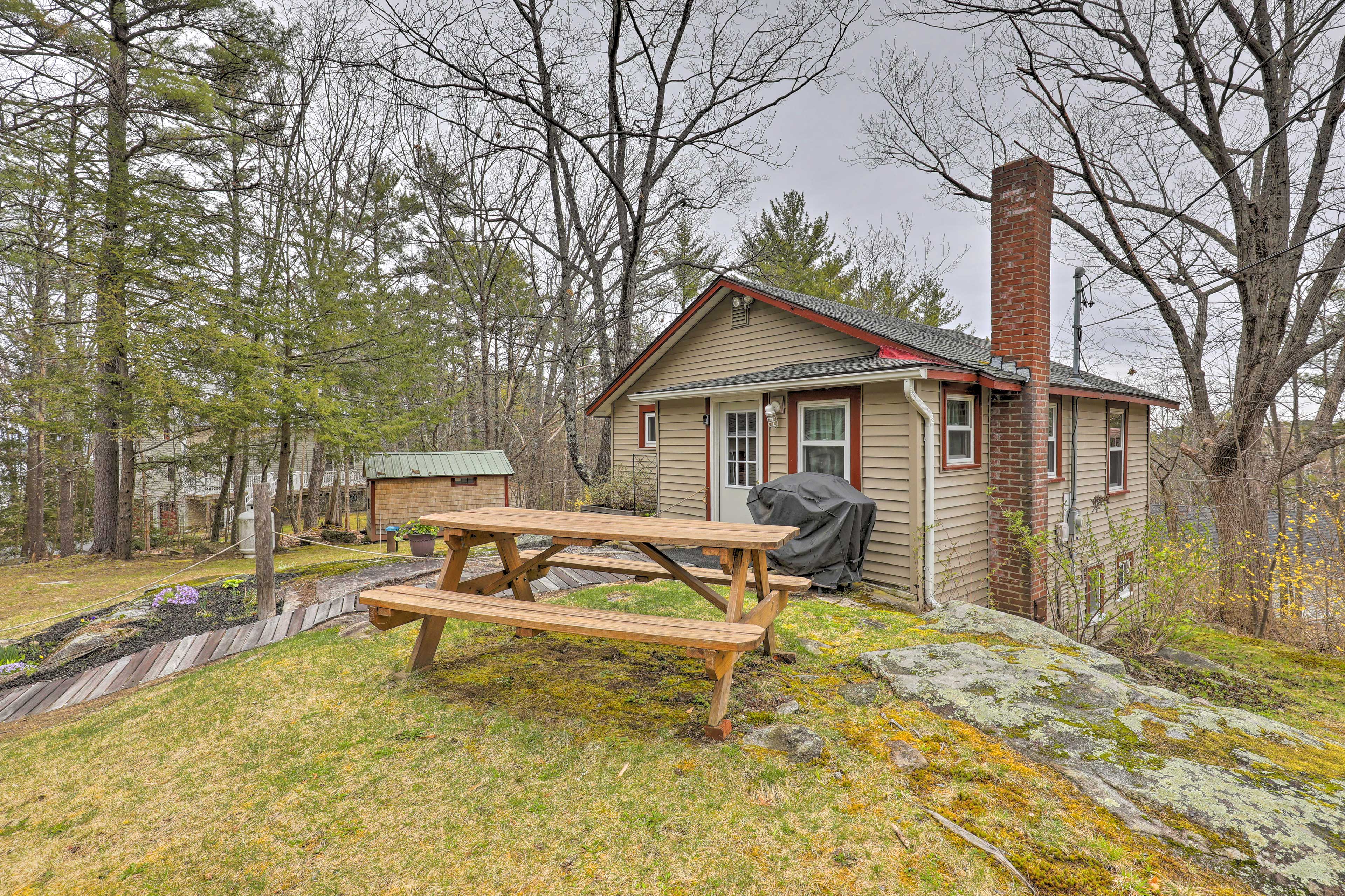 Cottage Exterior | Gas Grill