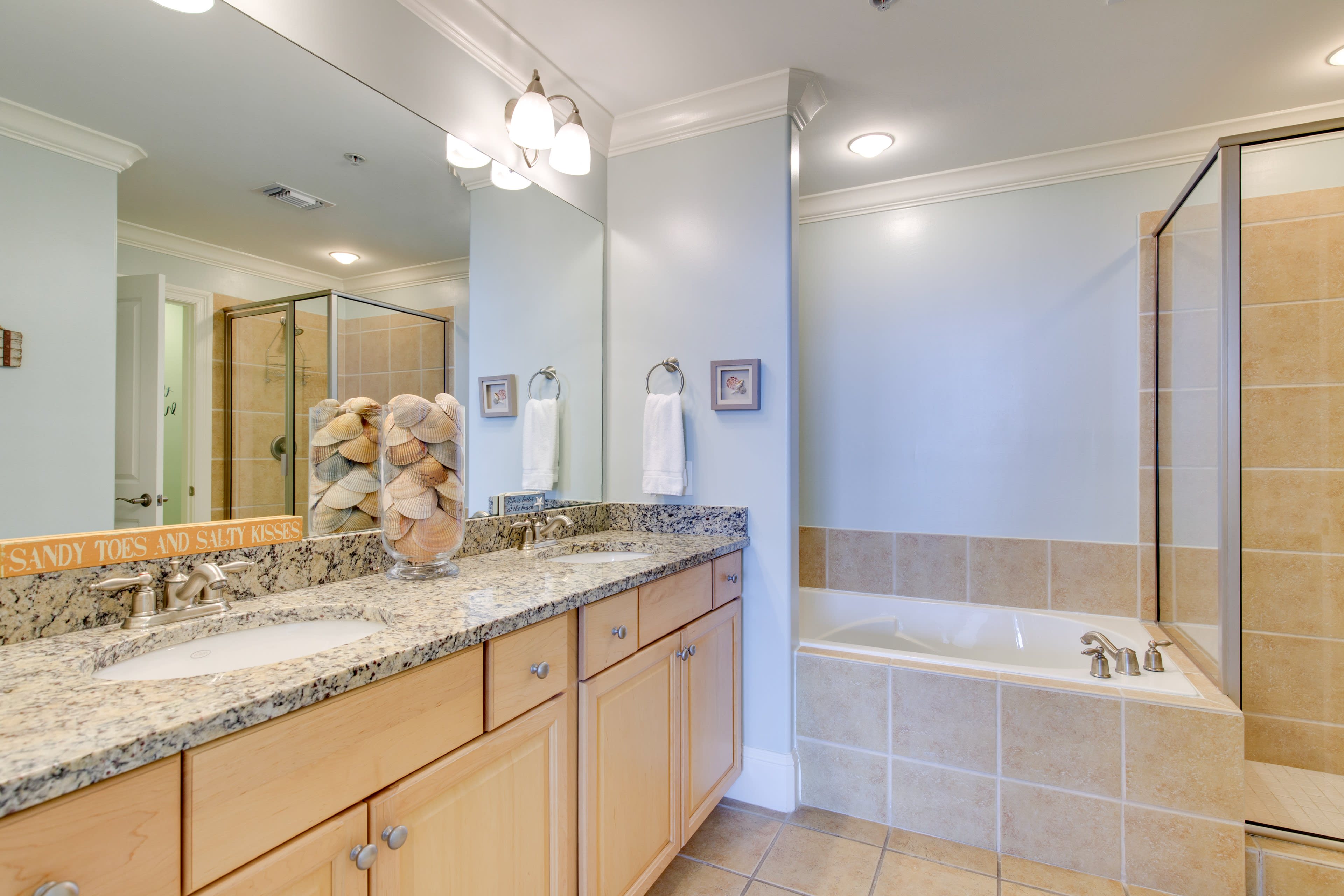 En-Suite Bathroom | Towels Provided