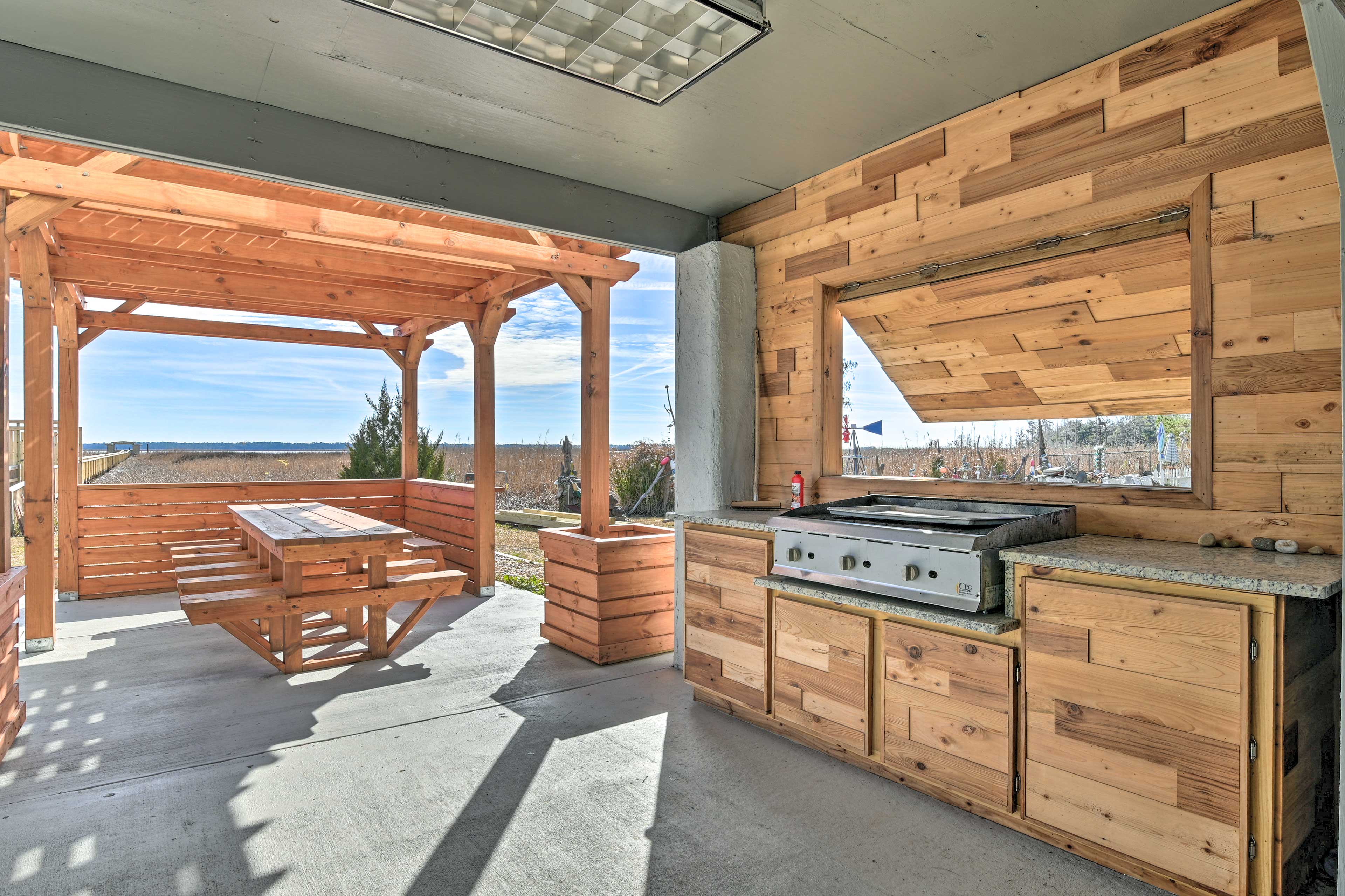 Outdoor Entertainment Space