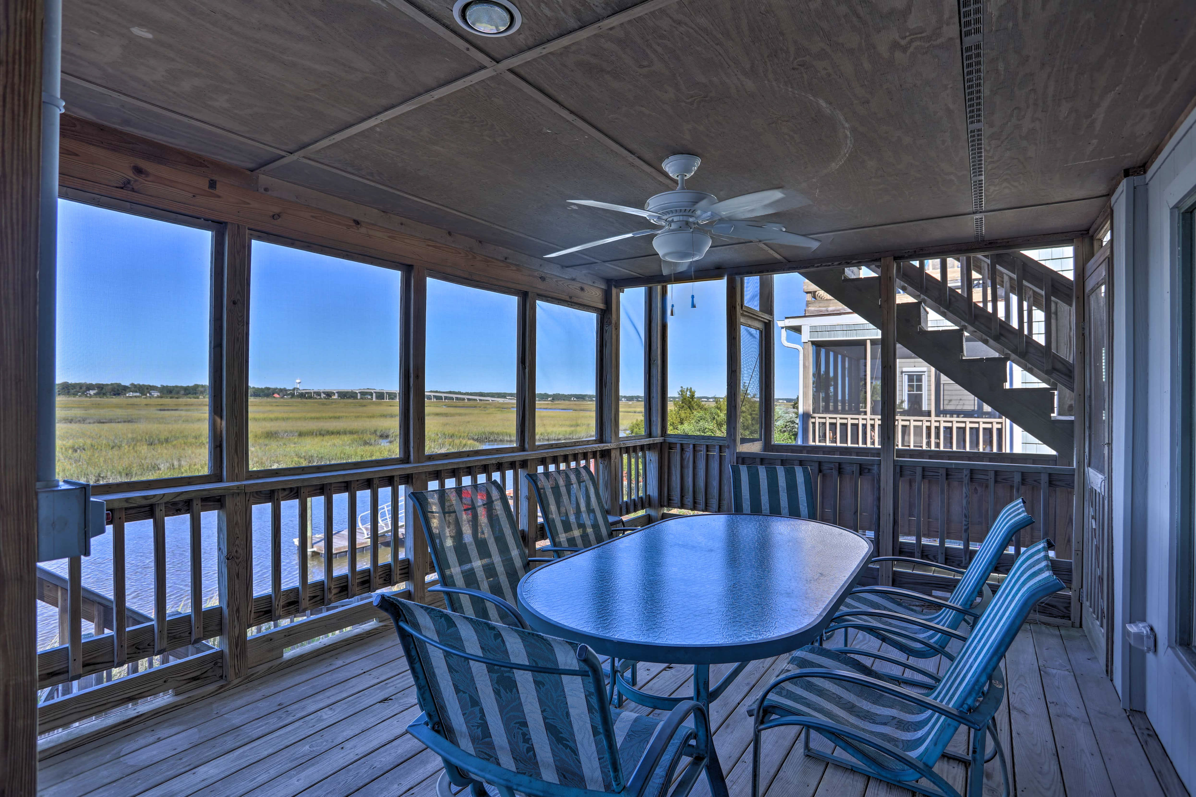 Screened Porch | Outdoor Dining