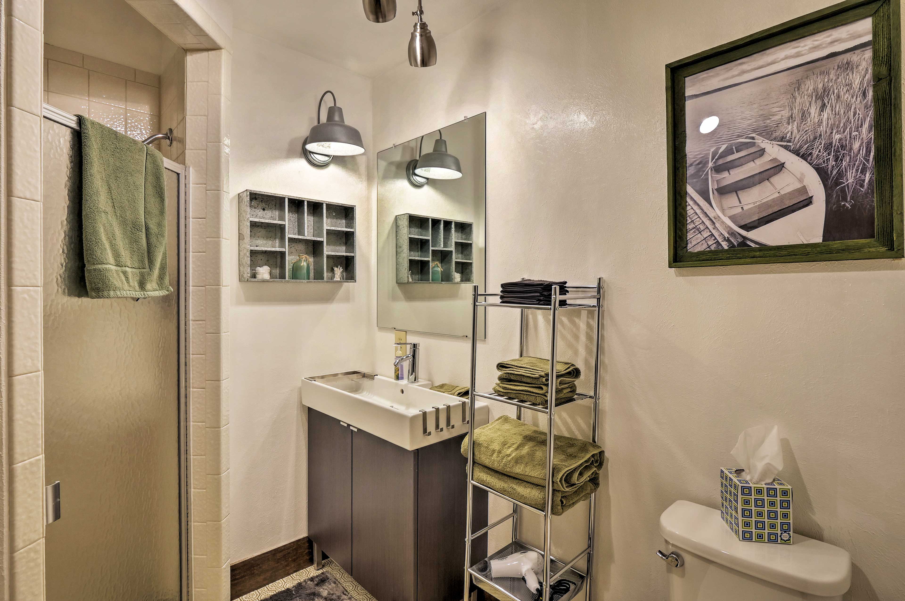 En-Suite Bathroom | Towels Provided