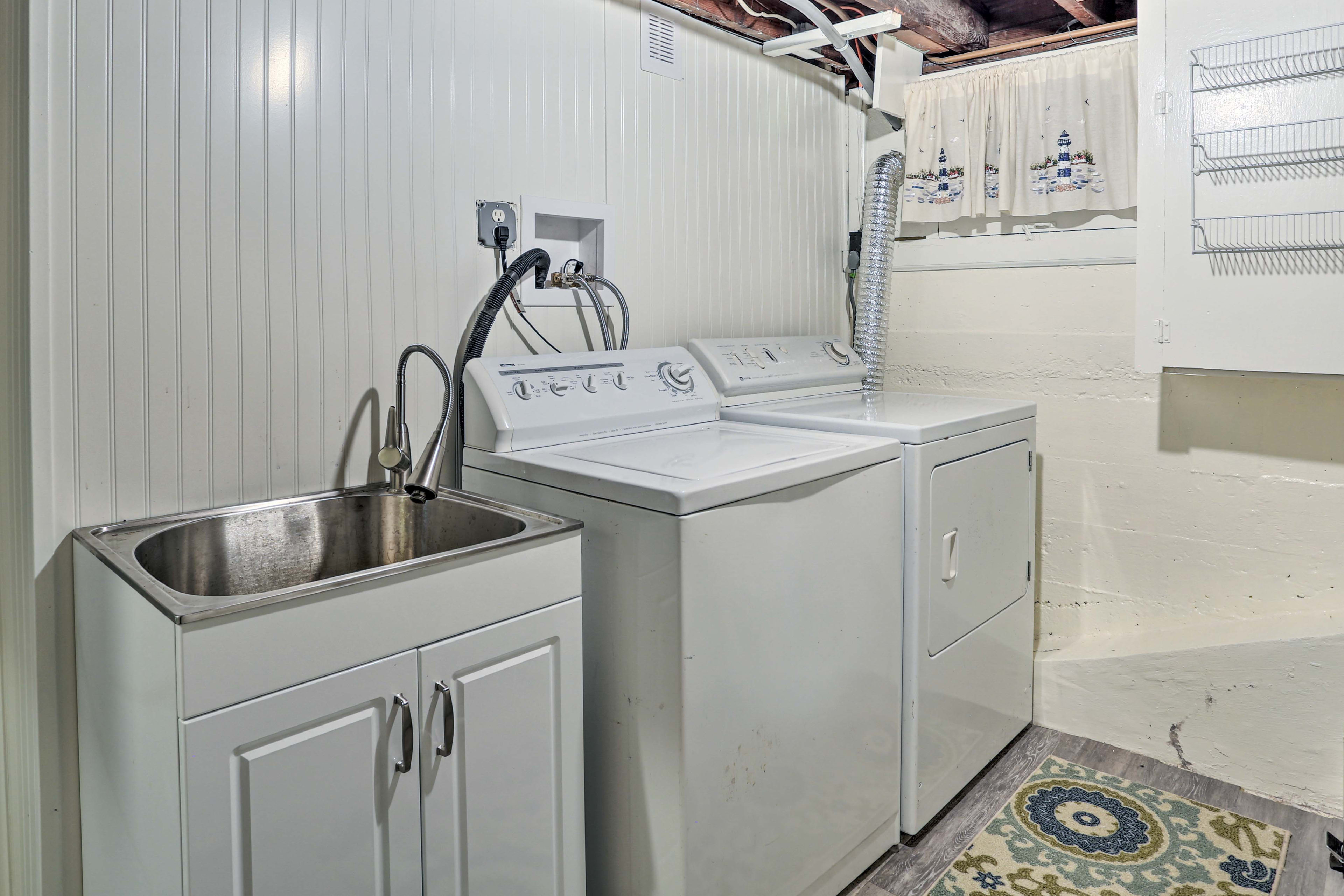 Keep your bathing suit fresh with a spin through the in-unit laundry machines.